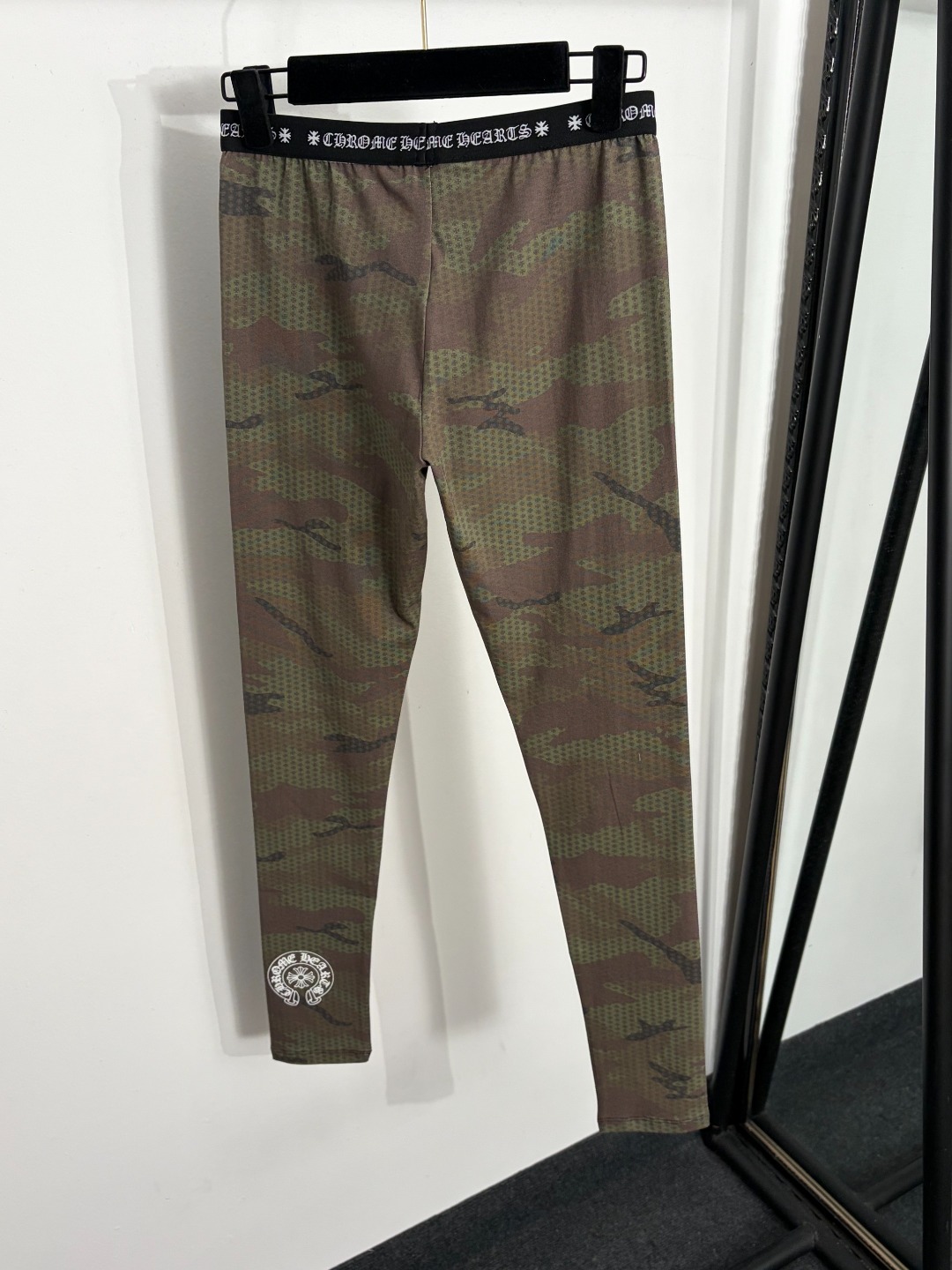 Chrome Hearts Clothing Chrome Hearts Camouflage Print Slim Fit Leggings for Small Feet View 2 | Nigo Office