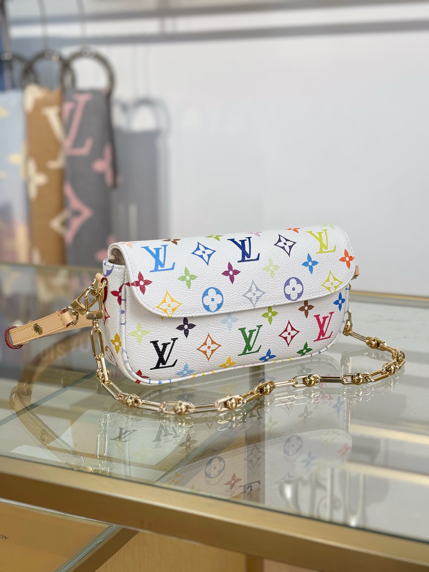 [TOP] Louis Vuitton LV x TM Wallet On Chain IVY Bag 23.5 x 12 x 4.3 cm - White