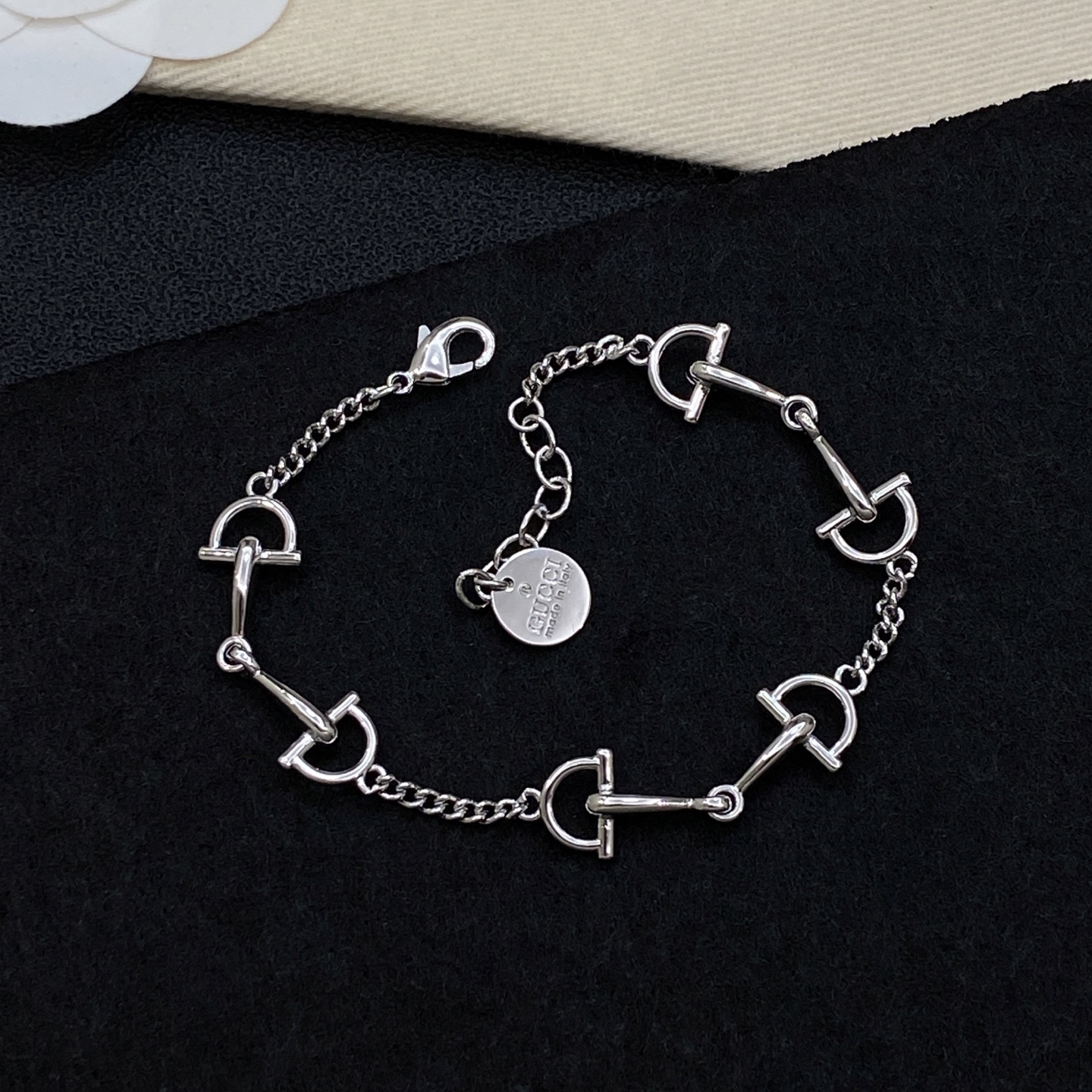 [TOP] GUCCI Bracelet - 2 Colors - 711 Luxury