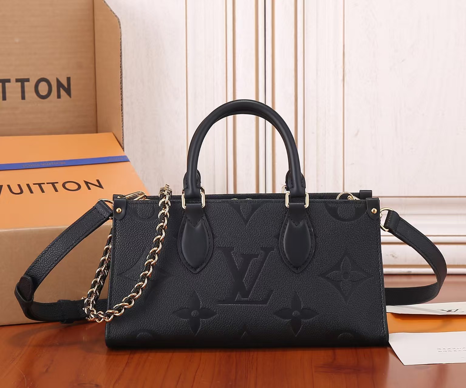 [TOP] Louis Vuitton LV On The Go East West Bag Cow Leather 25x13x10 cm- Black - 711 Luxury