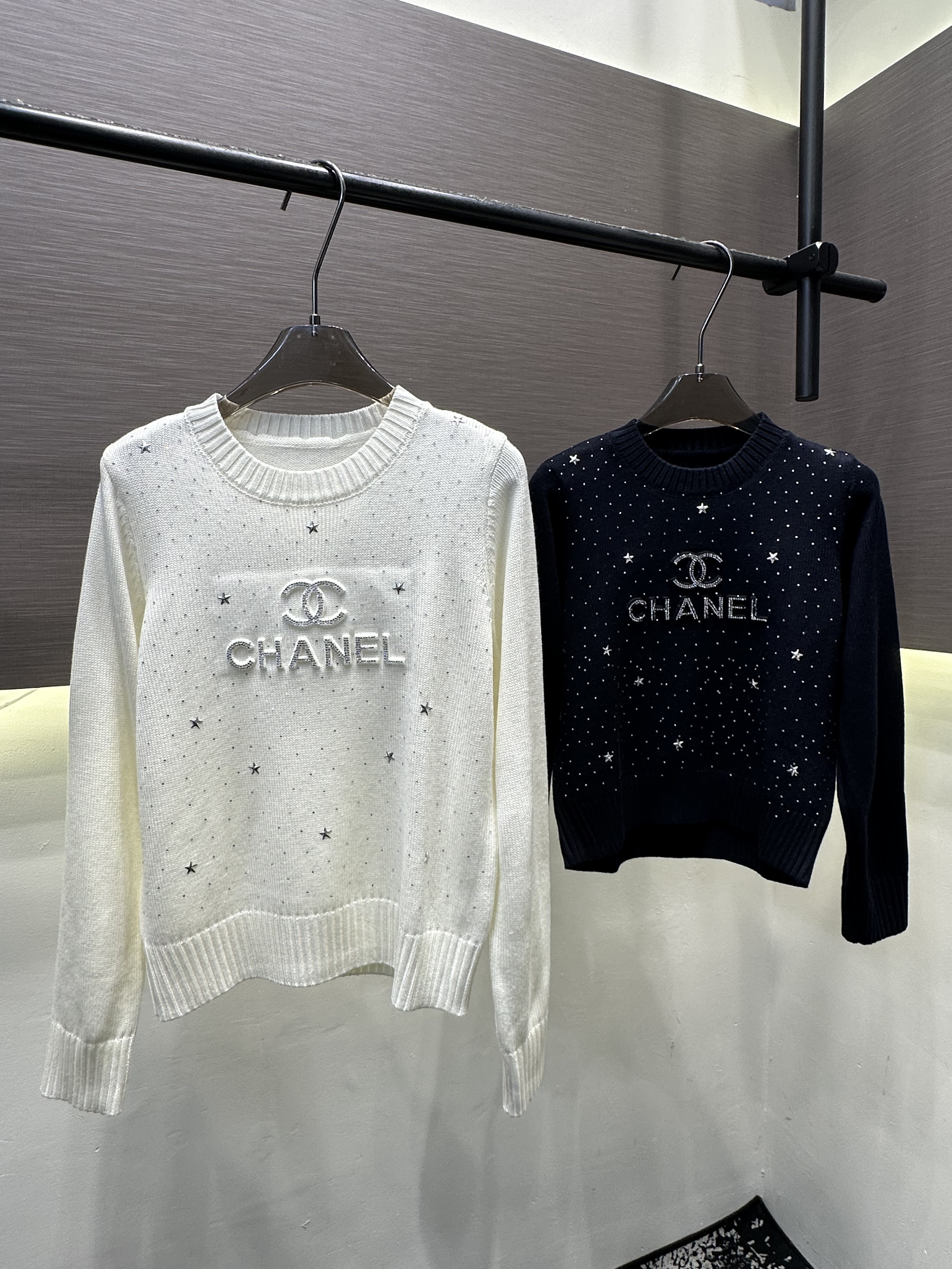 [TOP] CHANEL Sweater -  2 Colors - 711 Luxury