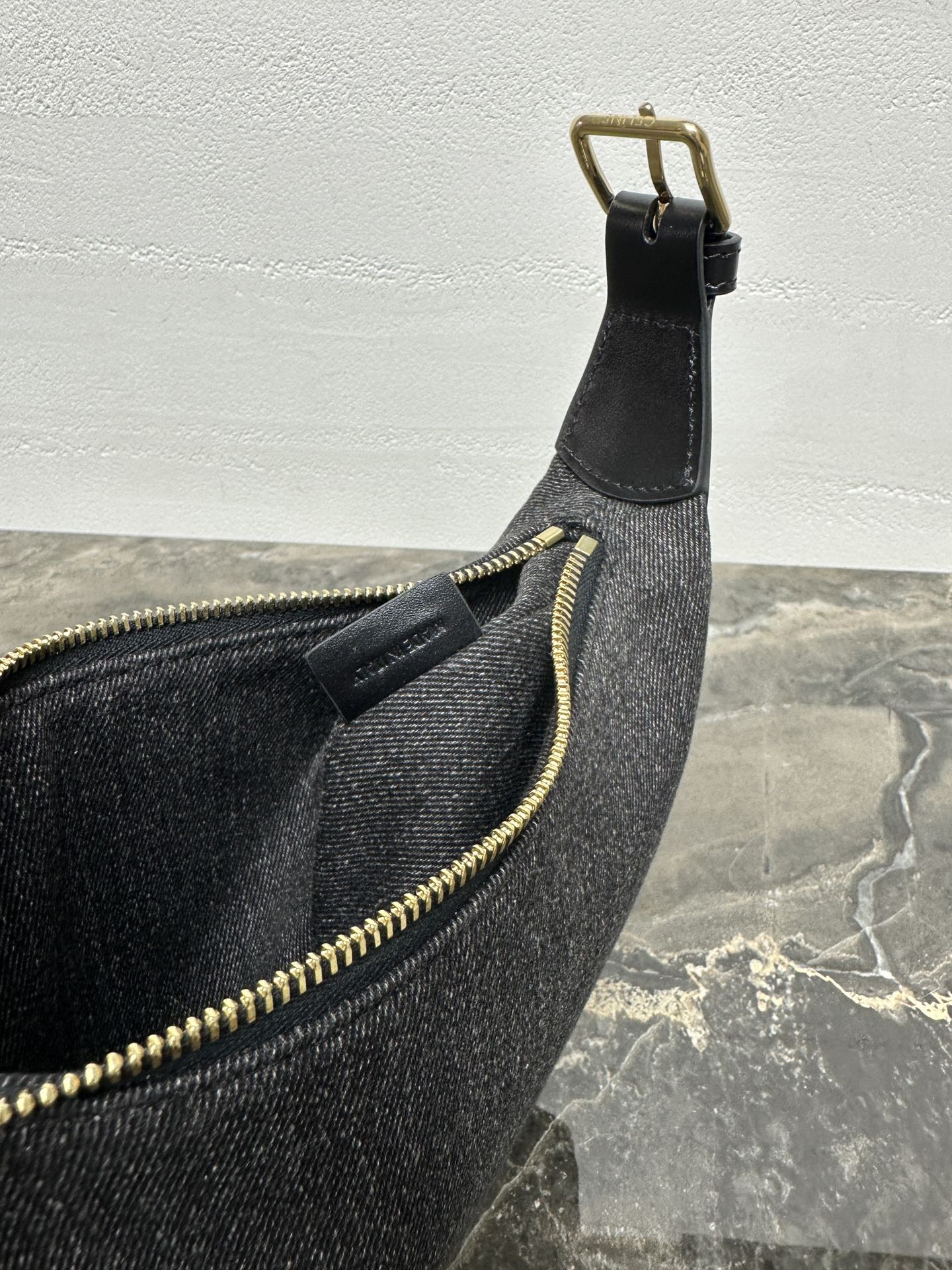 [TOP] CELINE Teen Lulu Bag Denim/Calfskin 21x24x5cm - Black