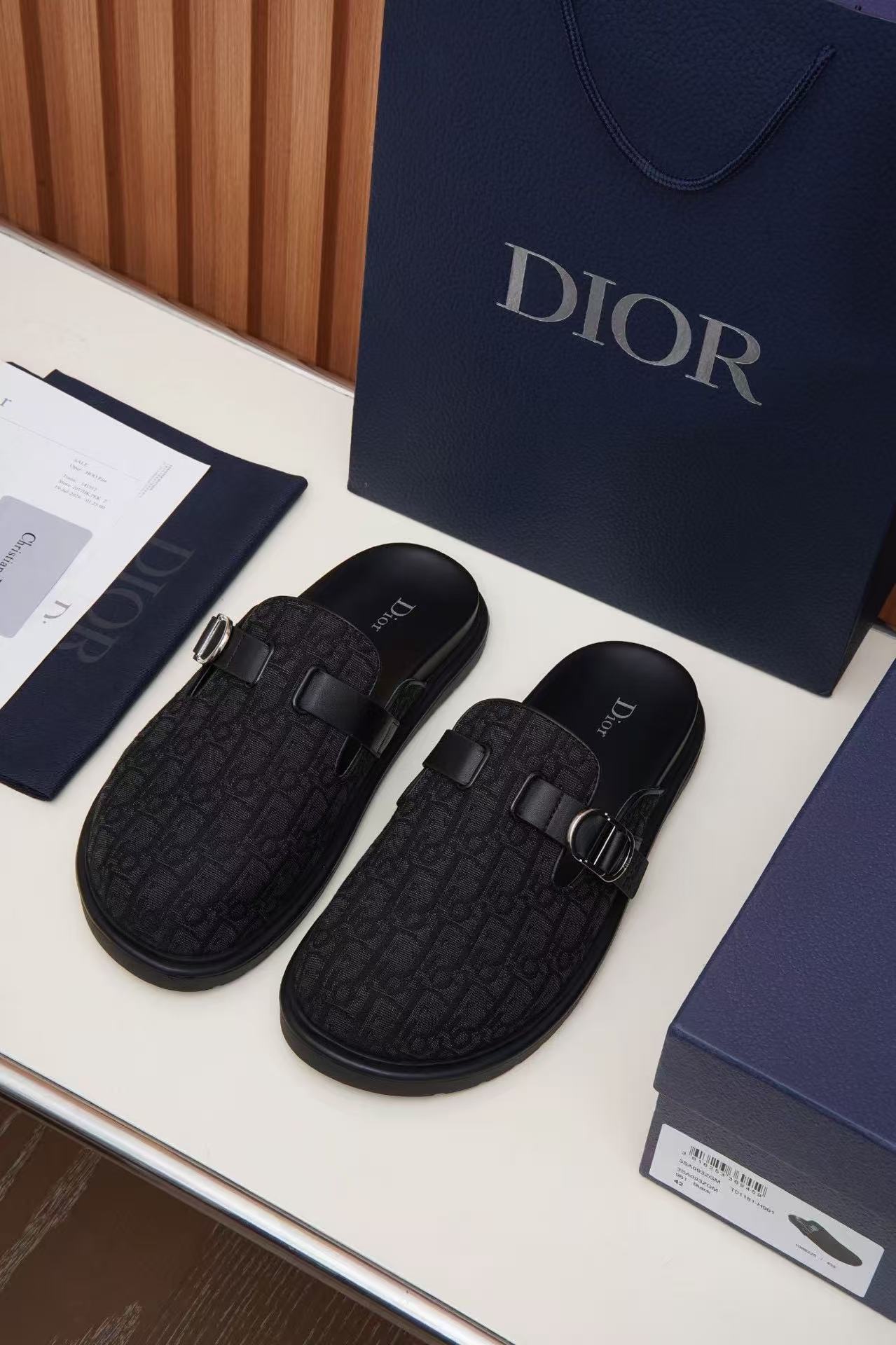 [TOP] Christian Dior Men's Dior Slippers - Black - 711 Luxury