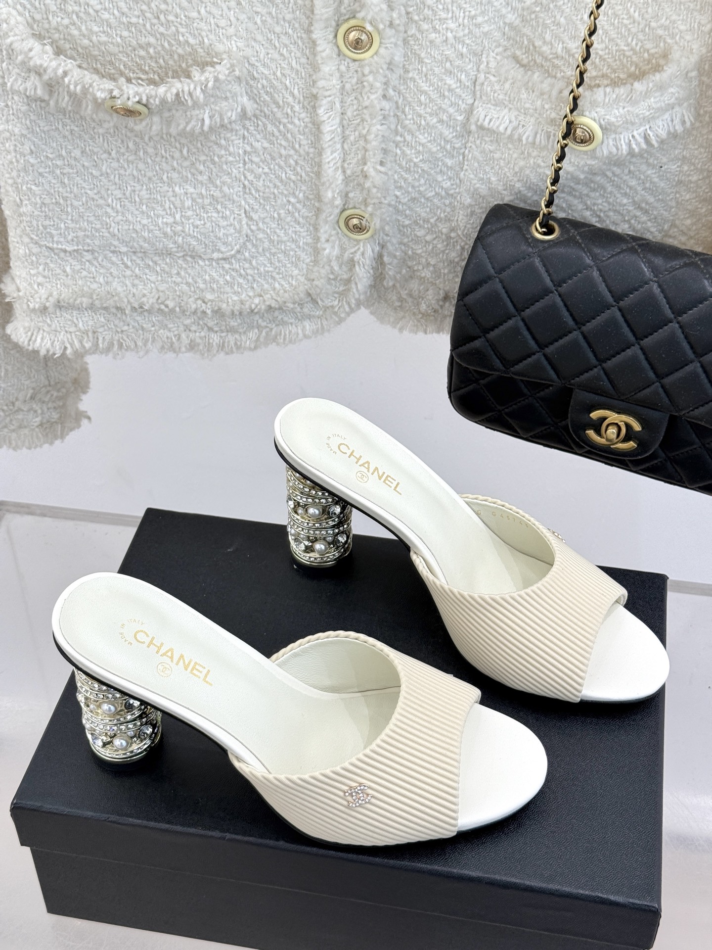 [TOP] CHANEL High-heeled Sandals - White