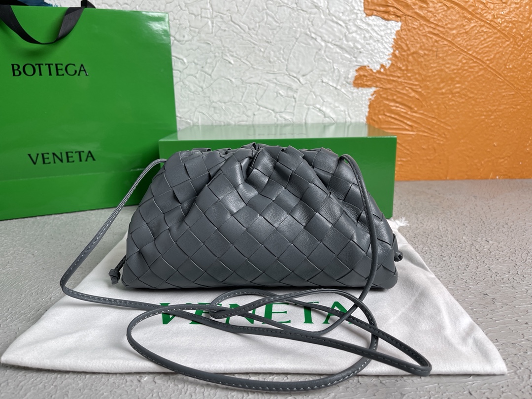 [TOP] Bottega Veneta BV The Pouch Bag 22x13x7cm - Gray - 711 Luxury