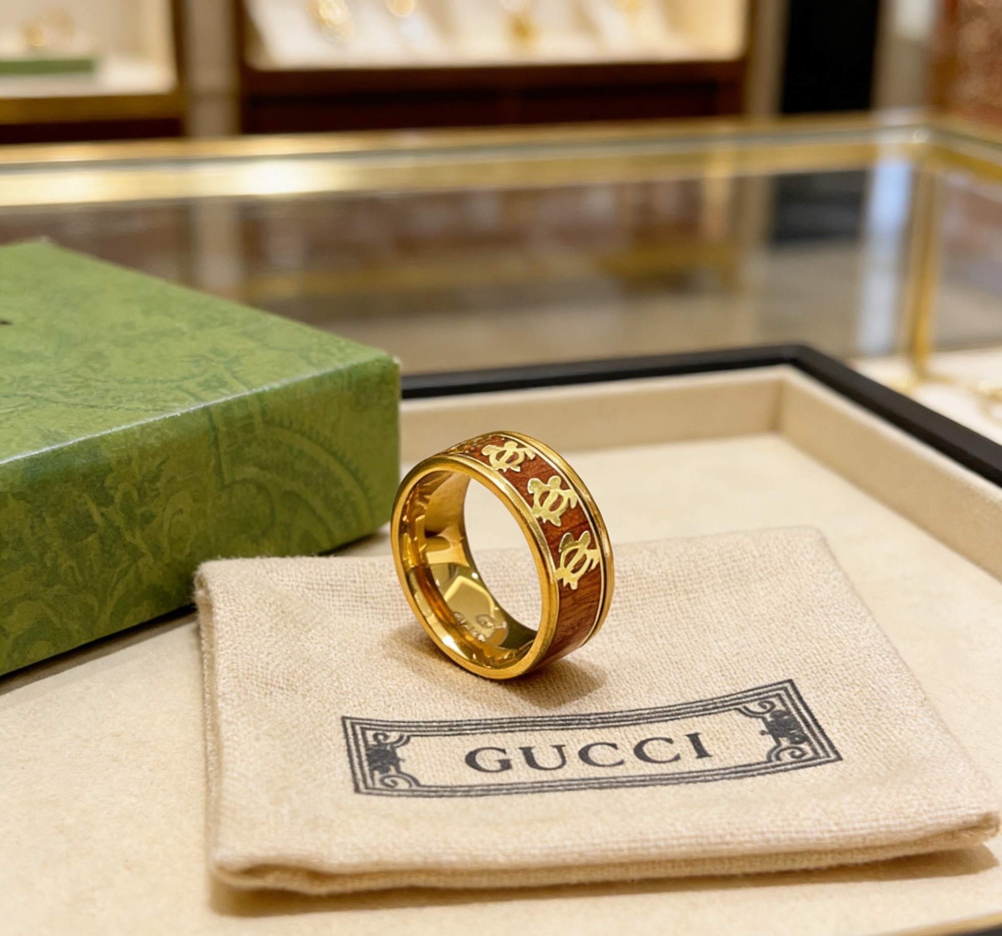 [TOP] GUCCI GG Ring - Gold