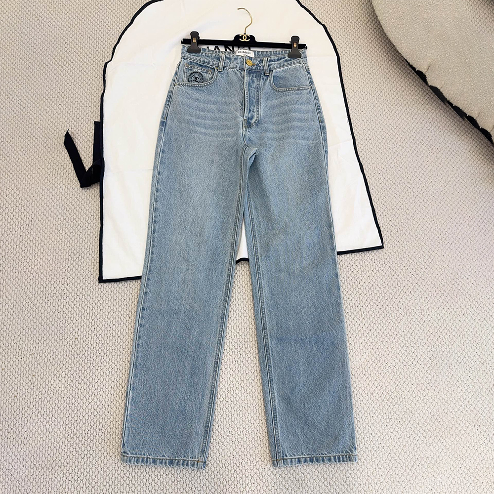 Chanel blue Clothing Chanel Jeans Blue #378646 | Nigo Office