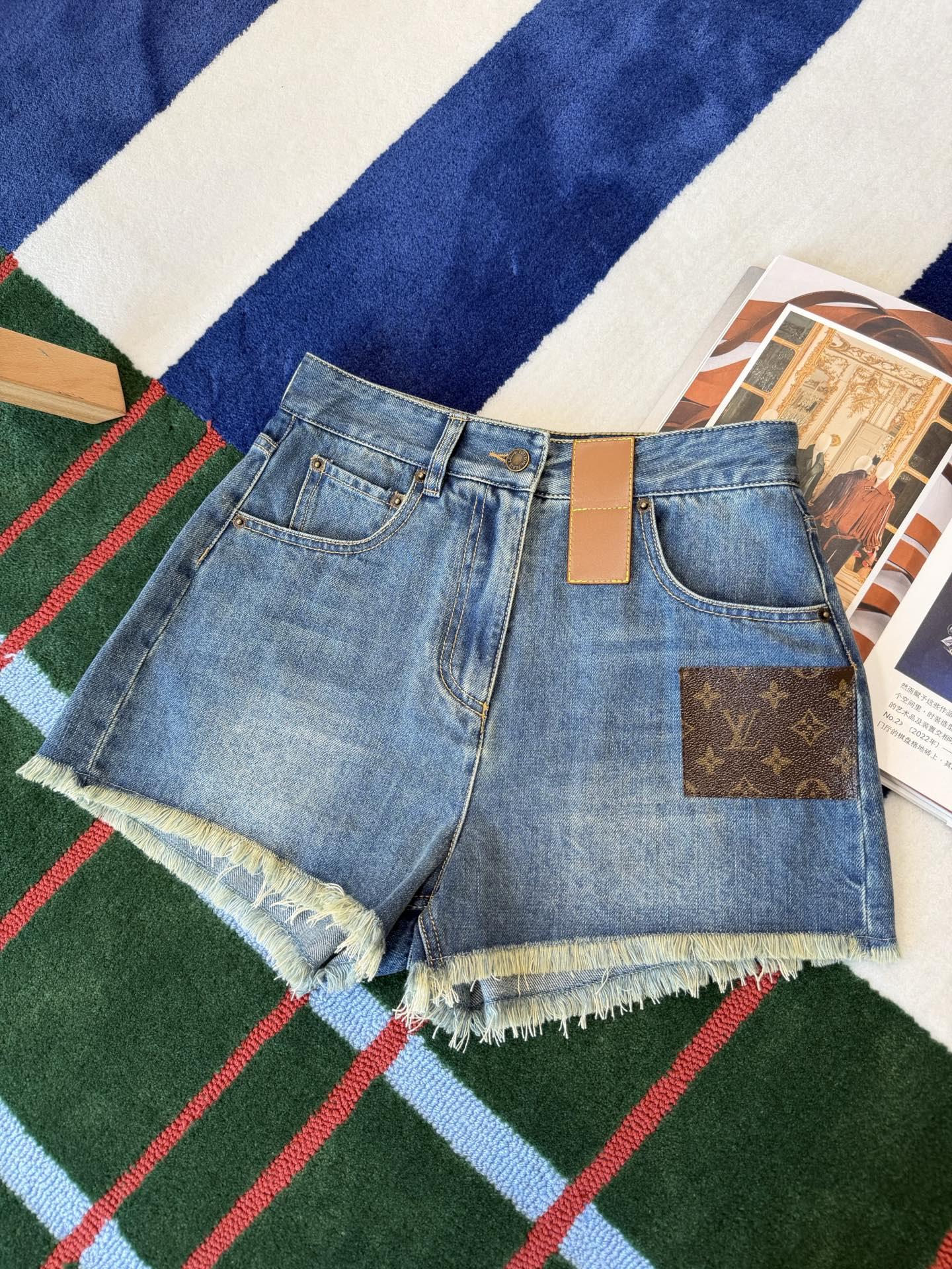 Louis Vuitton Frayed Hem Denim Mini Shorts #383035