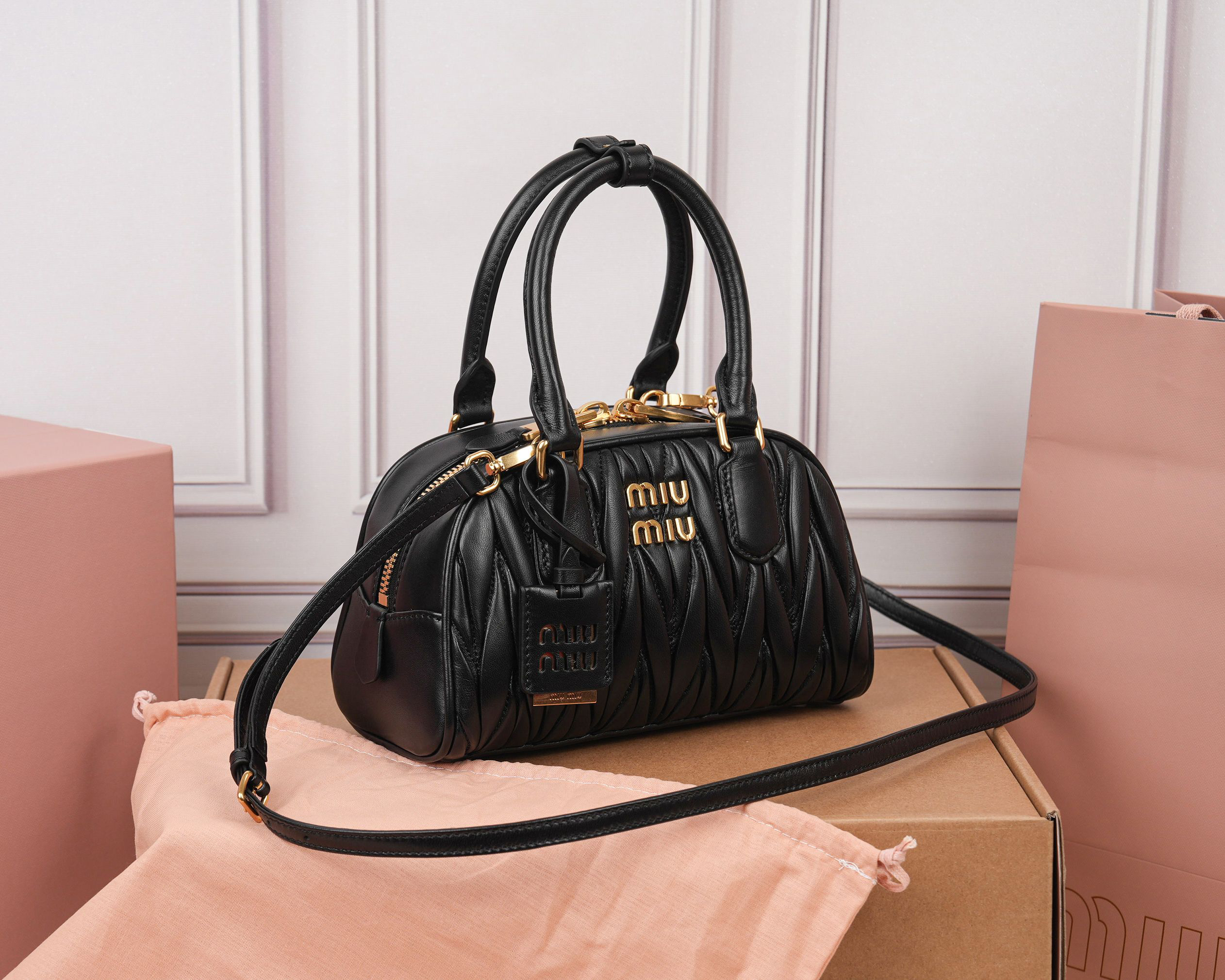 [TOP] Miu Miu Arcadie Handbag  22x13x10.5cm - Black - 711 Luxury