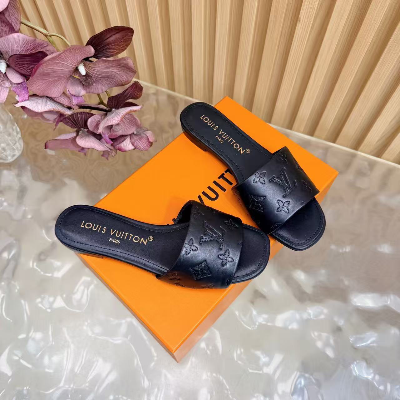 [TOP] Louis Vuitton LV  Sandals - Black - 711 Luxury