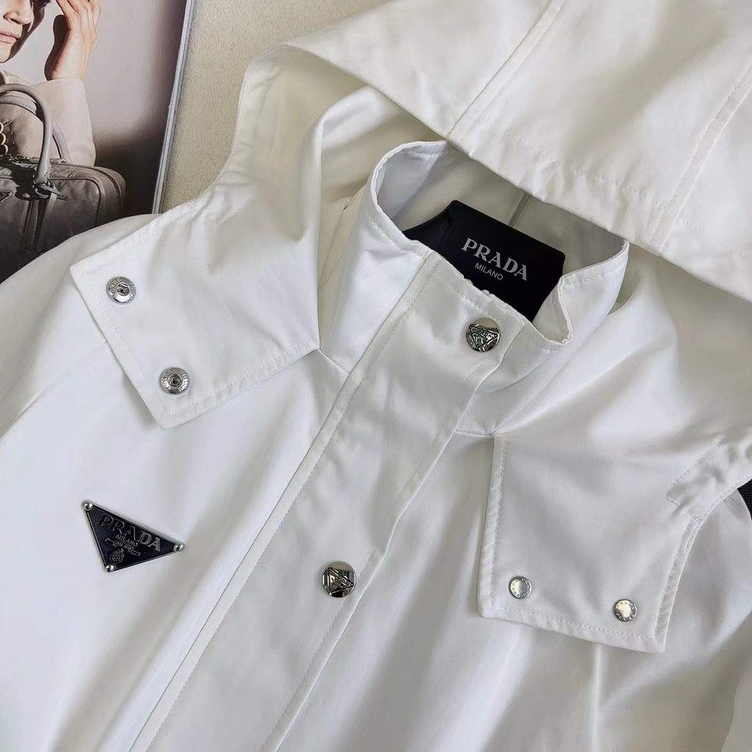[TOP] PRADA Trench Coat - White