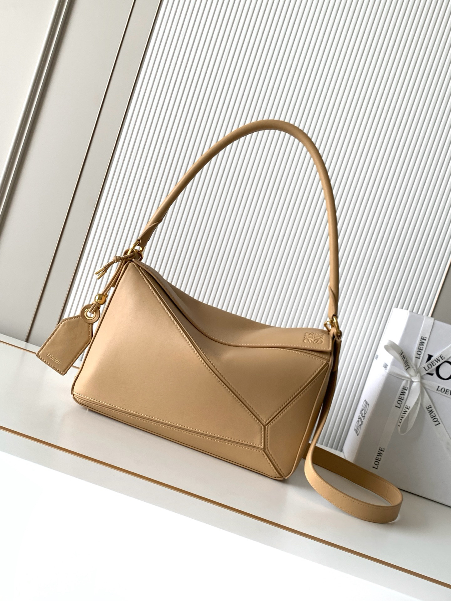 [TOP] LOEWE  Featherlight Puzzle Bag Sheepskin 29*19.5*12 CM - Khaki - 711 Luxury
