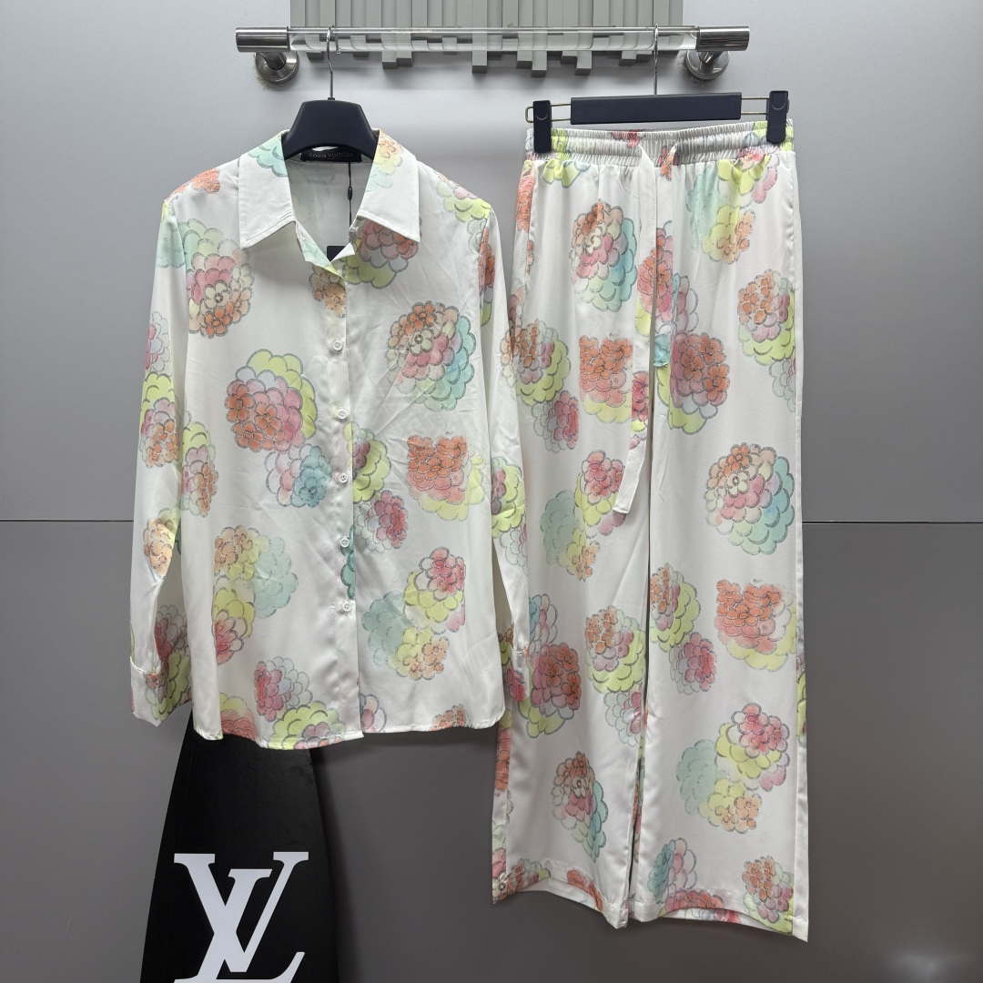 [TOP] Louis Vuitton LV  Shirt + Pants Suit - Beige
