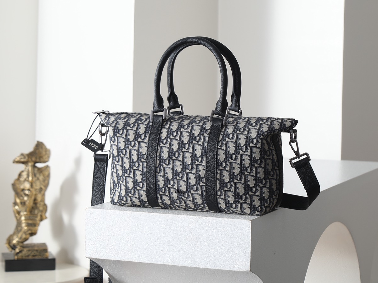 [TOP] Christian Dior Men's Dior Gravity Bag 31 x 18 x 12 cm - Black - 711 Luxury