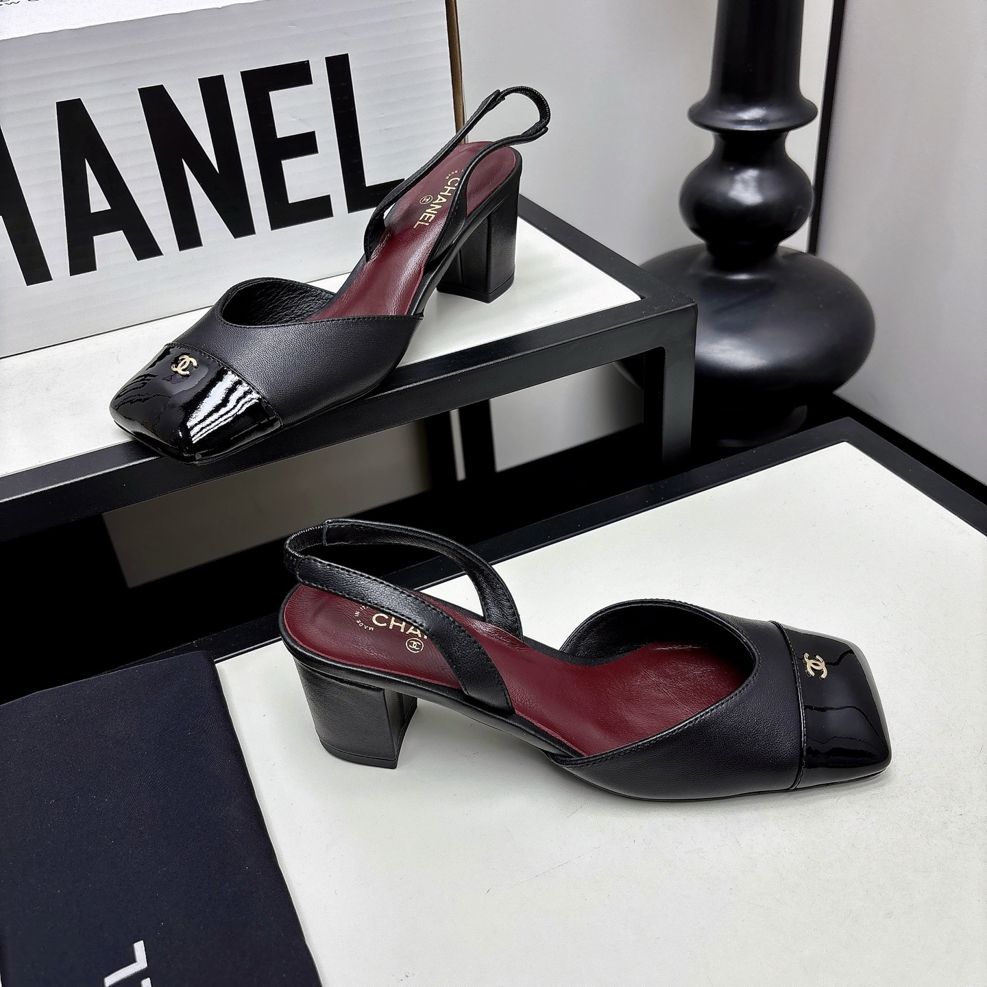 [TOP] CHANEL Mules - Black - 711 Luxury