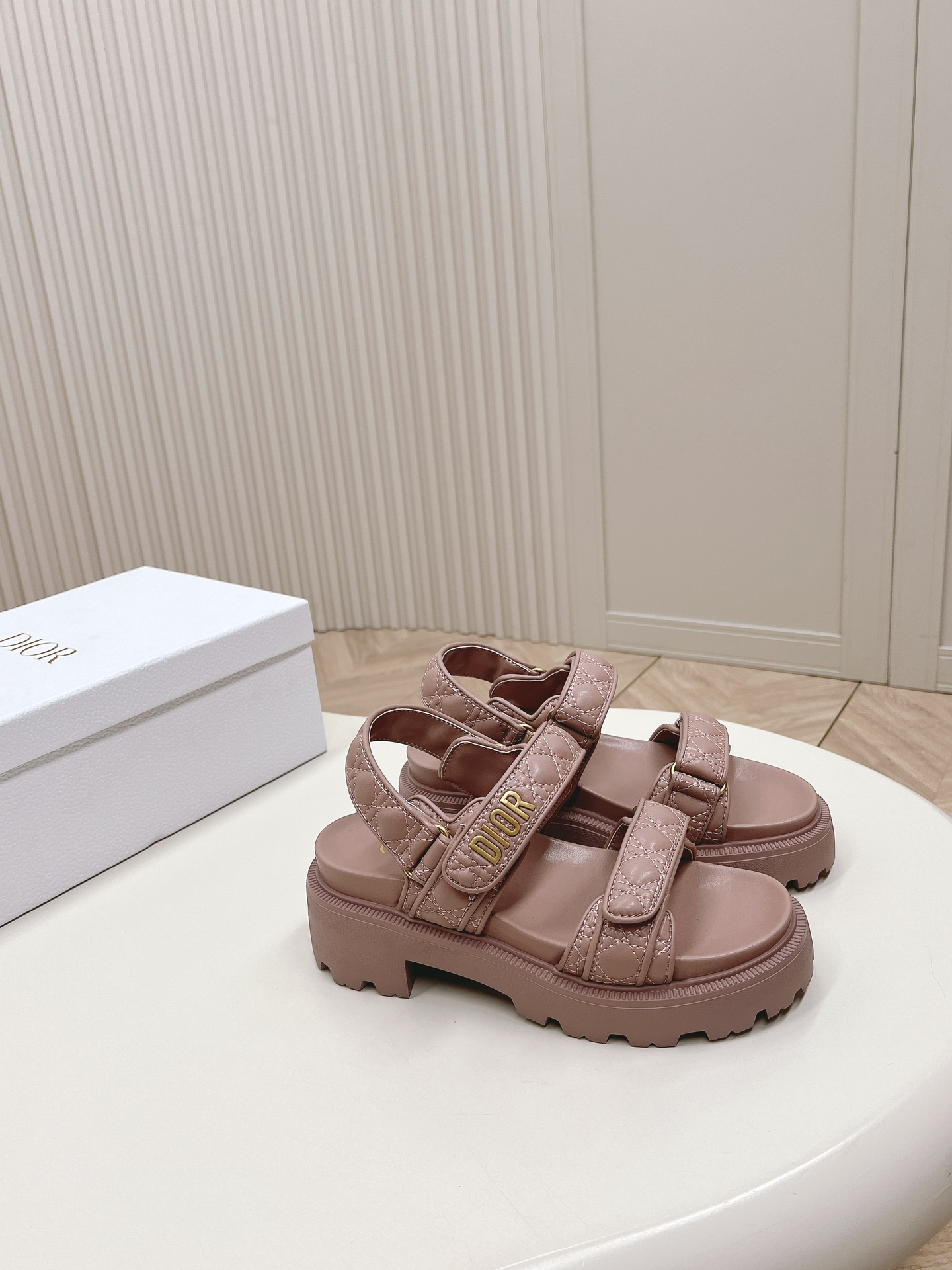 [TOP] Christian Dior Sandals - Pink