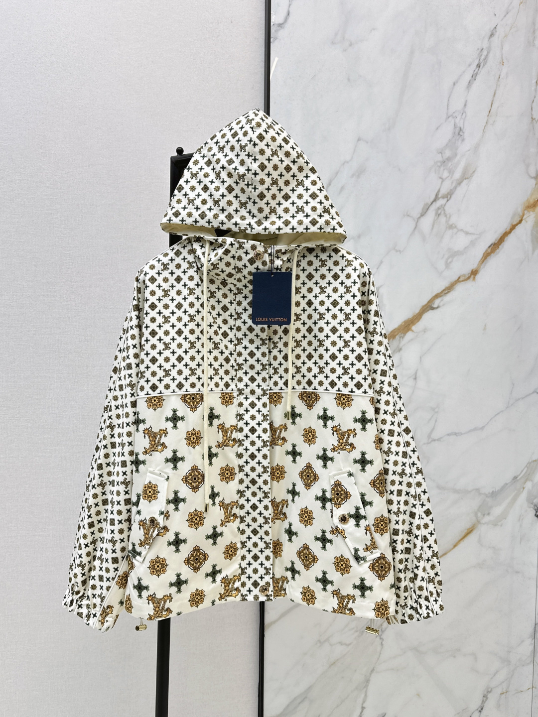 [TOP] Louis Vuitton LV Hooded Zip-Up Monogram Trench Coat - White