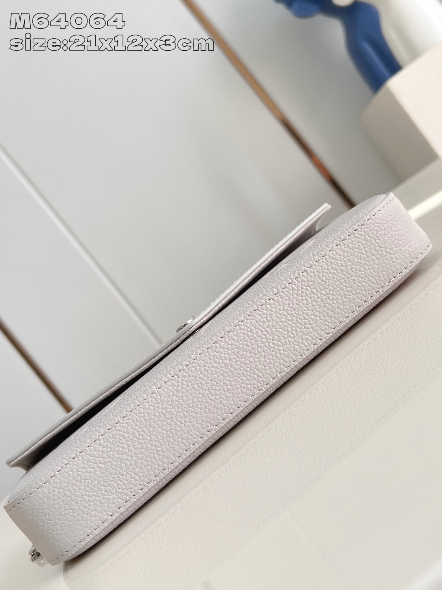 [TOP] Louis Vuitton LV Pochette Félicie 2 Tone Bag 21X12X3cm - Taro Purple