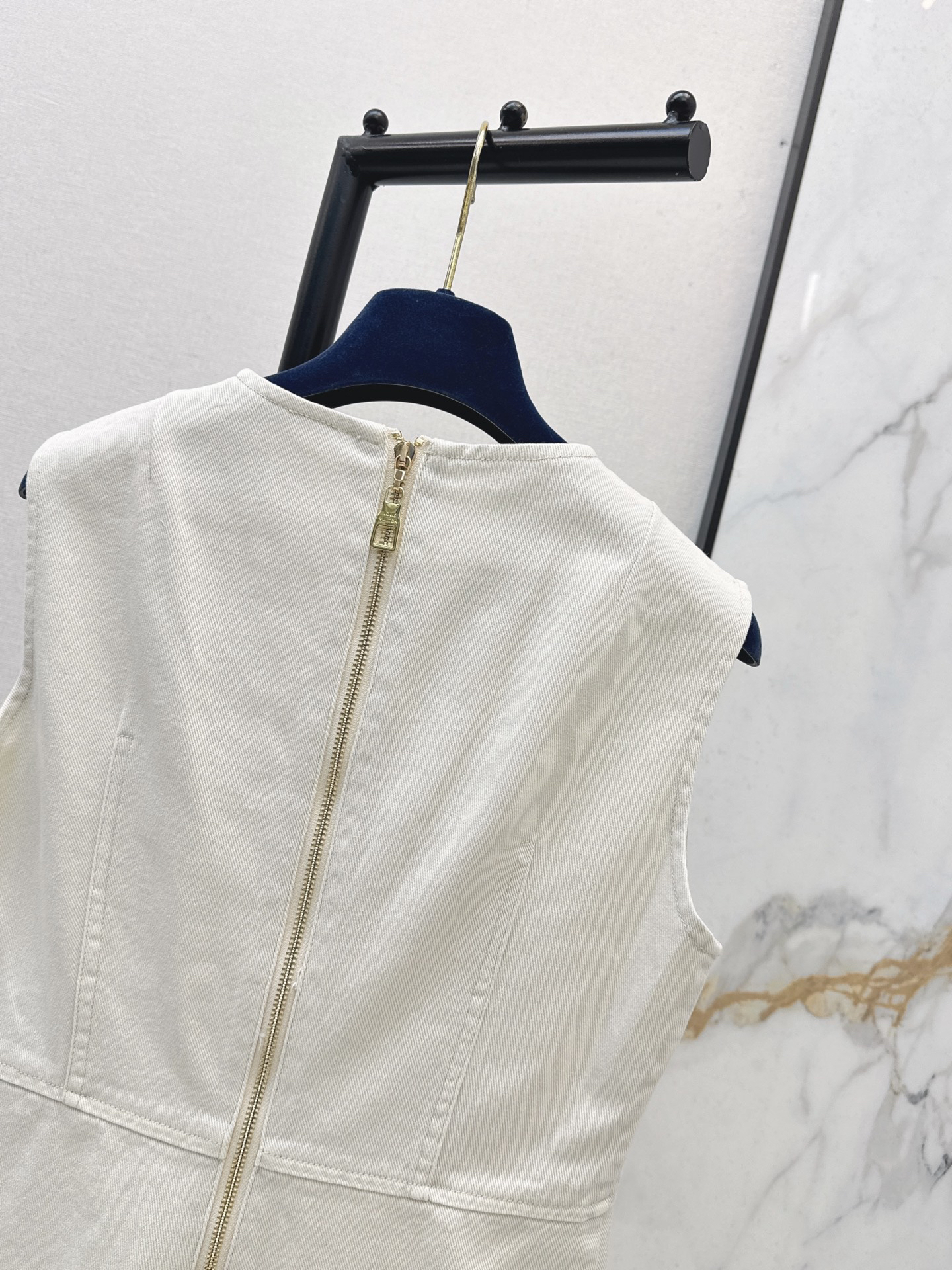 [TOP] Louis Vuitton LV Dress - White