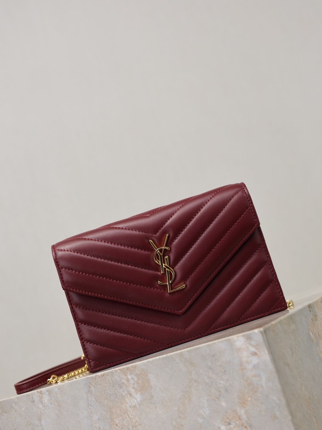 [TOP] Yves Saint Laurent YSL Woc Bag Lambskin 19x11.5x4cm - Red & GHW - 711 Luxury