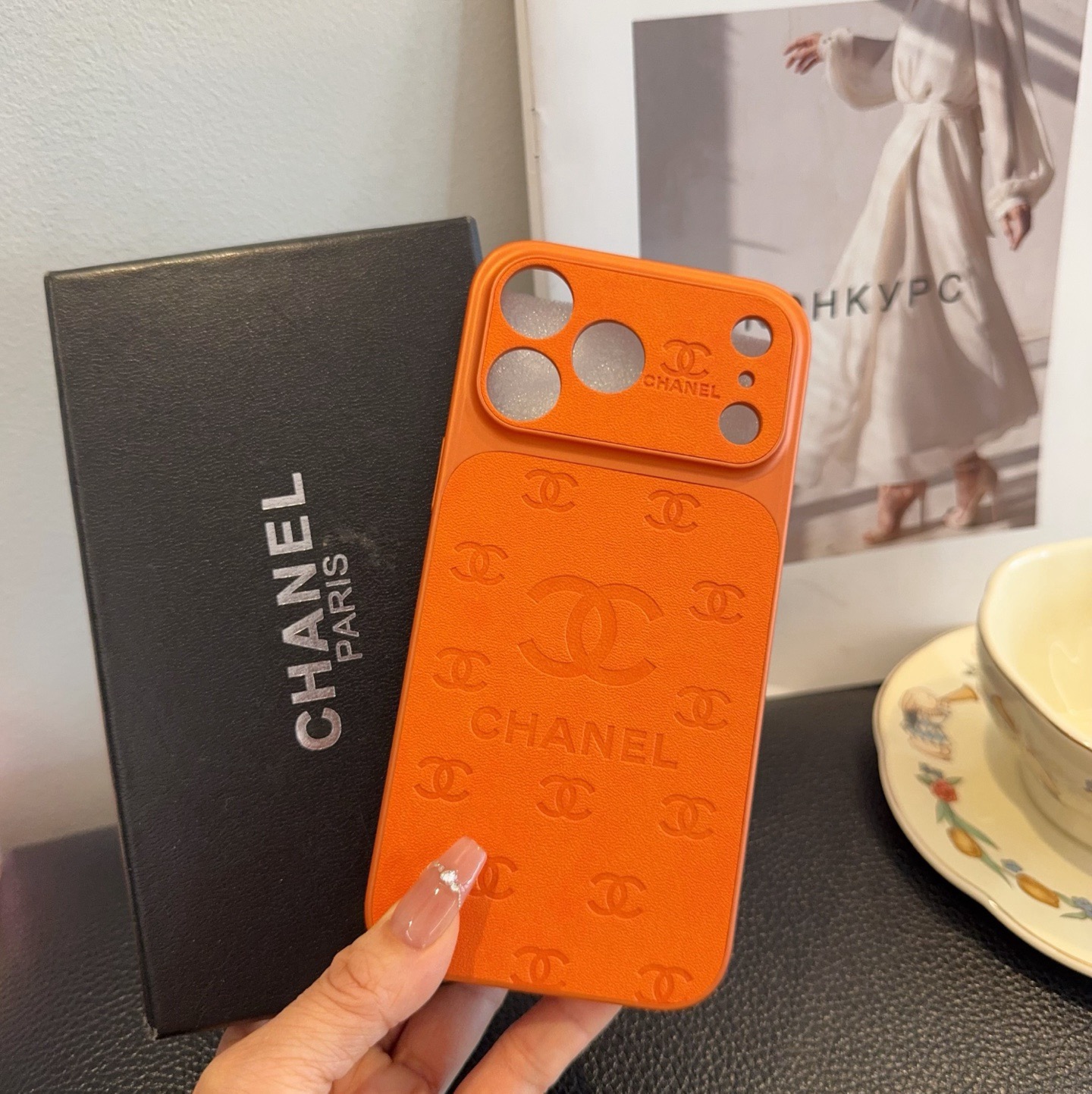 [TOP] CHANEL Phone Case - Orange - 711 Luxury