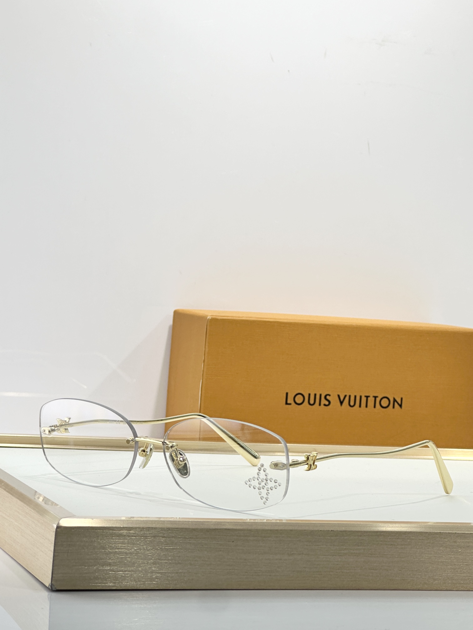[TOP] Louis Vuitton LV Sunglasses - 9 Colors