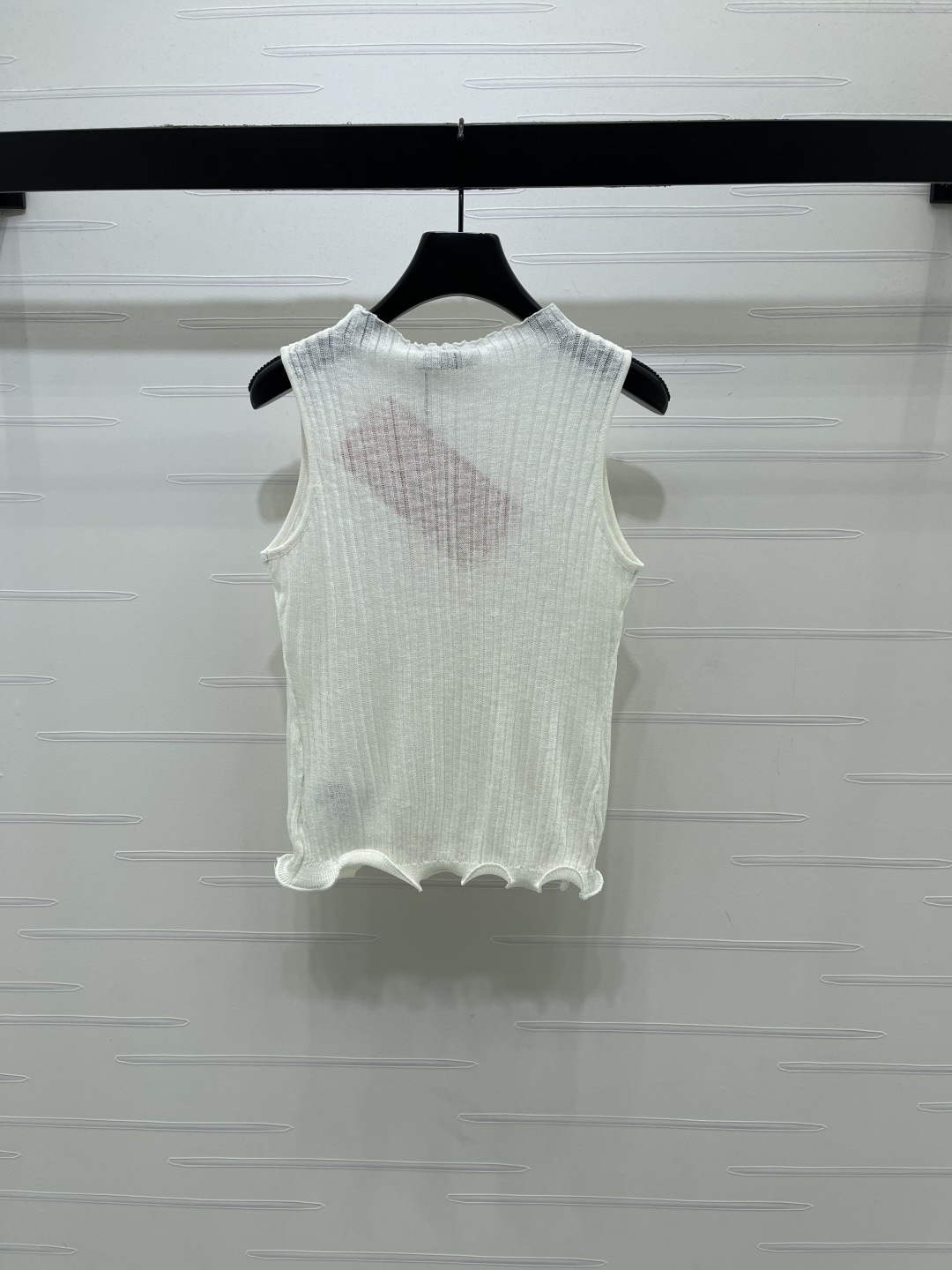[TOP] Miu Miu Knit Vest - White - 711 Luxury