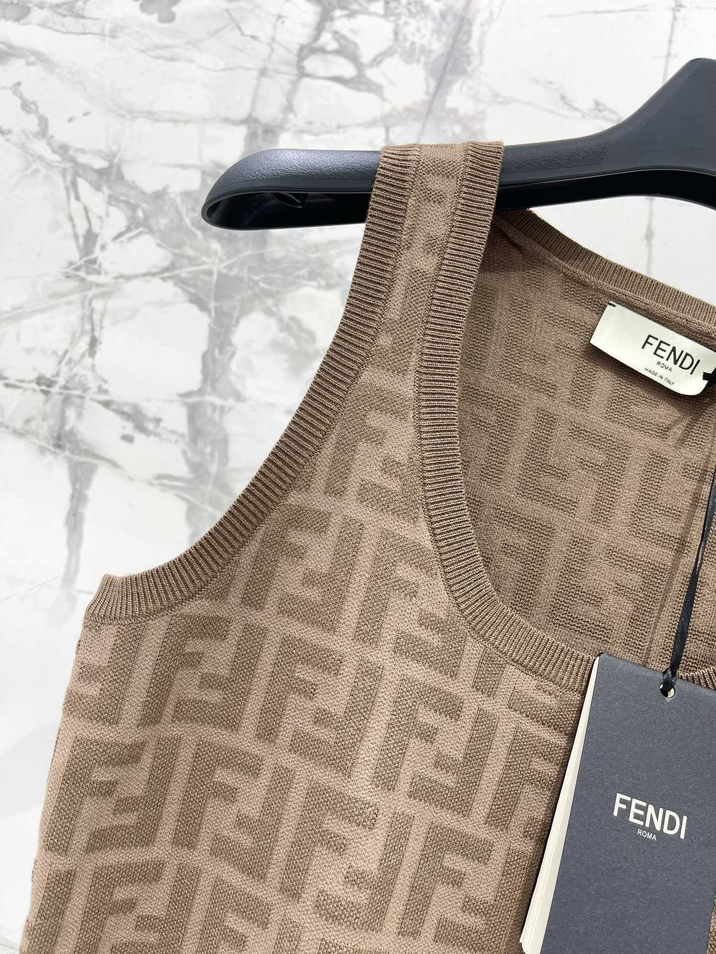 [TOP] FENDI Knit Vest - Khaki - 711 Luxury