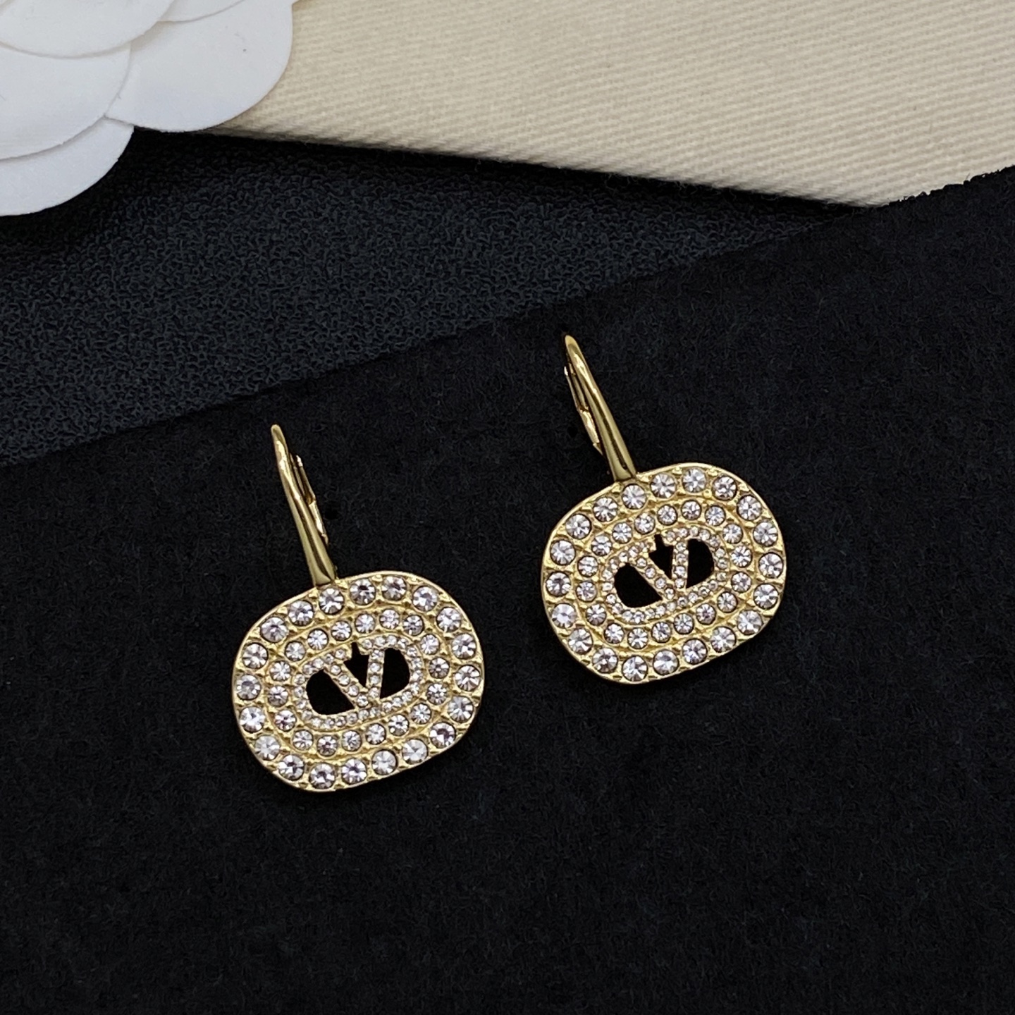 [TOP] VALENTINO Earrings - 2 Color - 711 Luxury