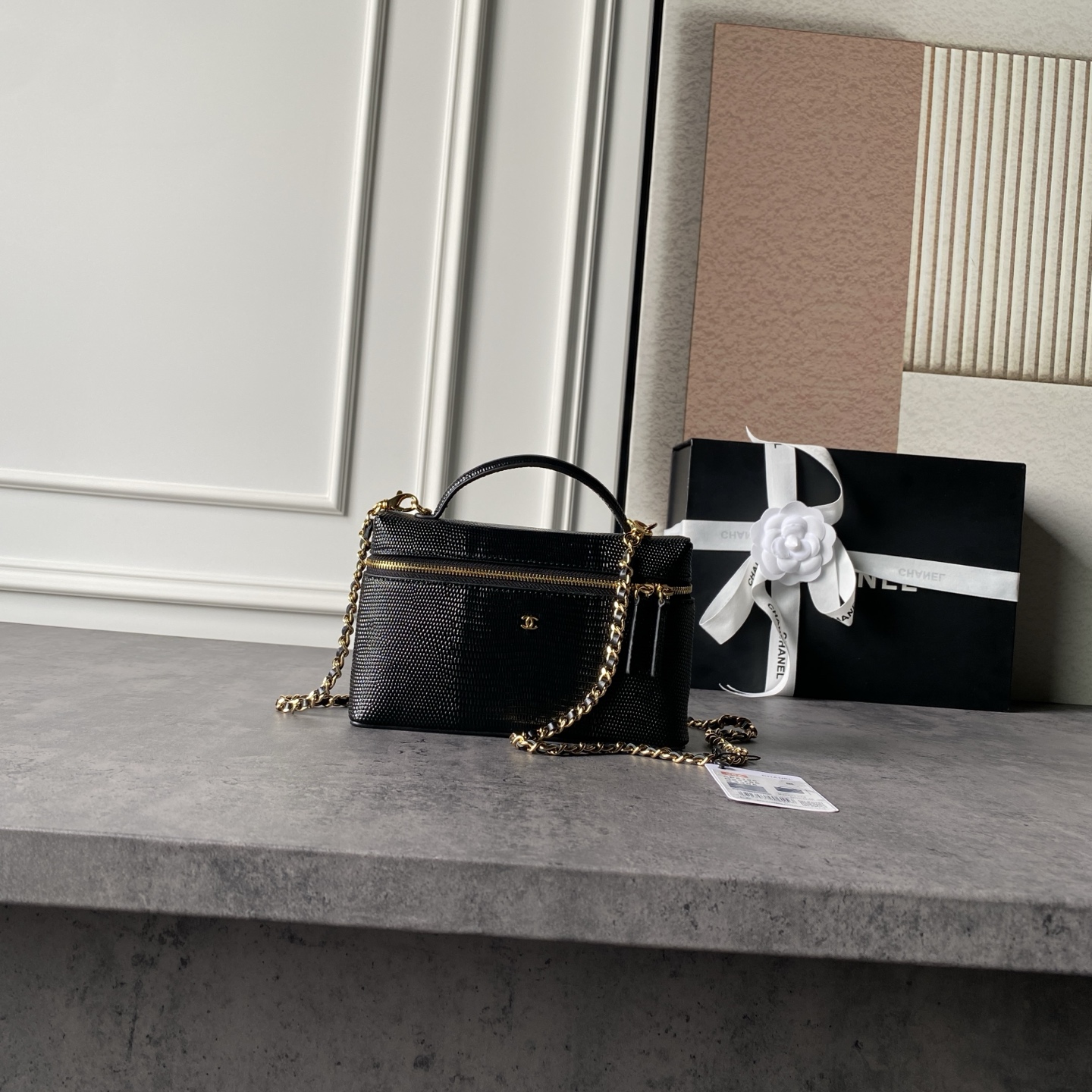 [TOP] CHANEL Vanity Case Lizard-skin Pattern Calfskin 19.5x17x5cm - Black - 711 Luxury