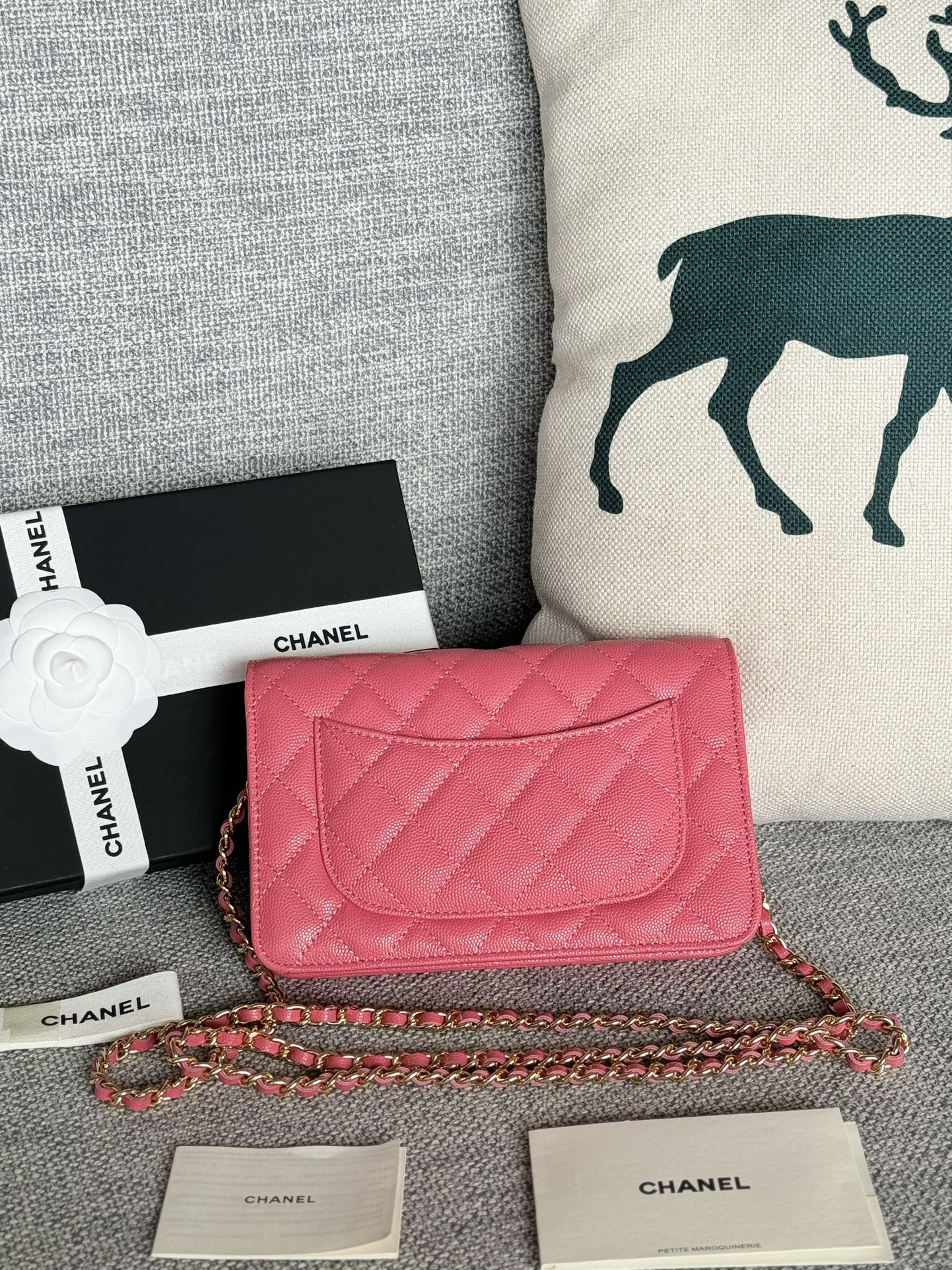 [TOP] CHANEL Woc Bag Cowhide 19x12x3cm - Pink & GHW - 711 Luxury