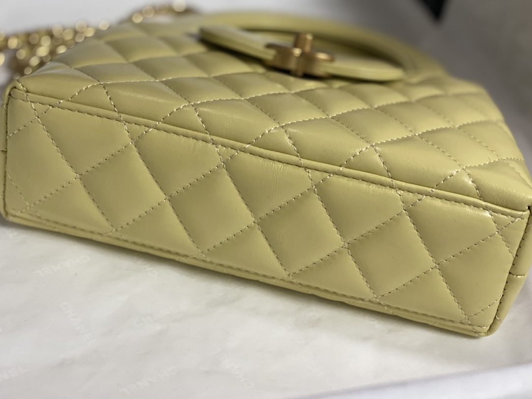 [TOP] CHANEL Kelly Chain Bag 13x19x7 cm - Yellow
