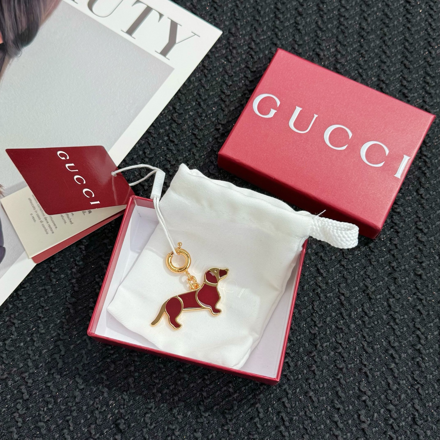 [TOP] GUCCI Dog Key Chain  - Gold