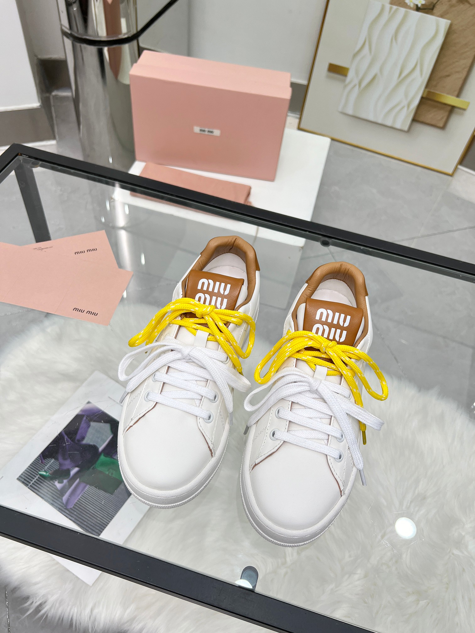 [TOP] Miu Miu Casual Shoes - White and Brown - 711 Luxury