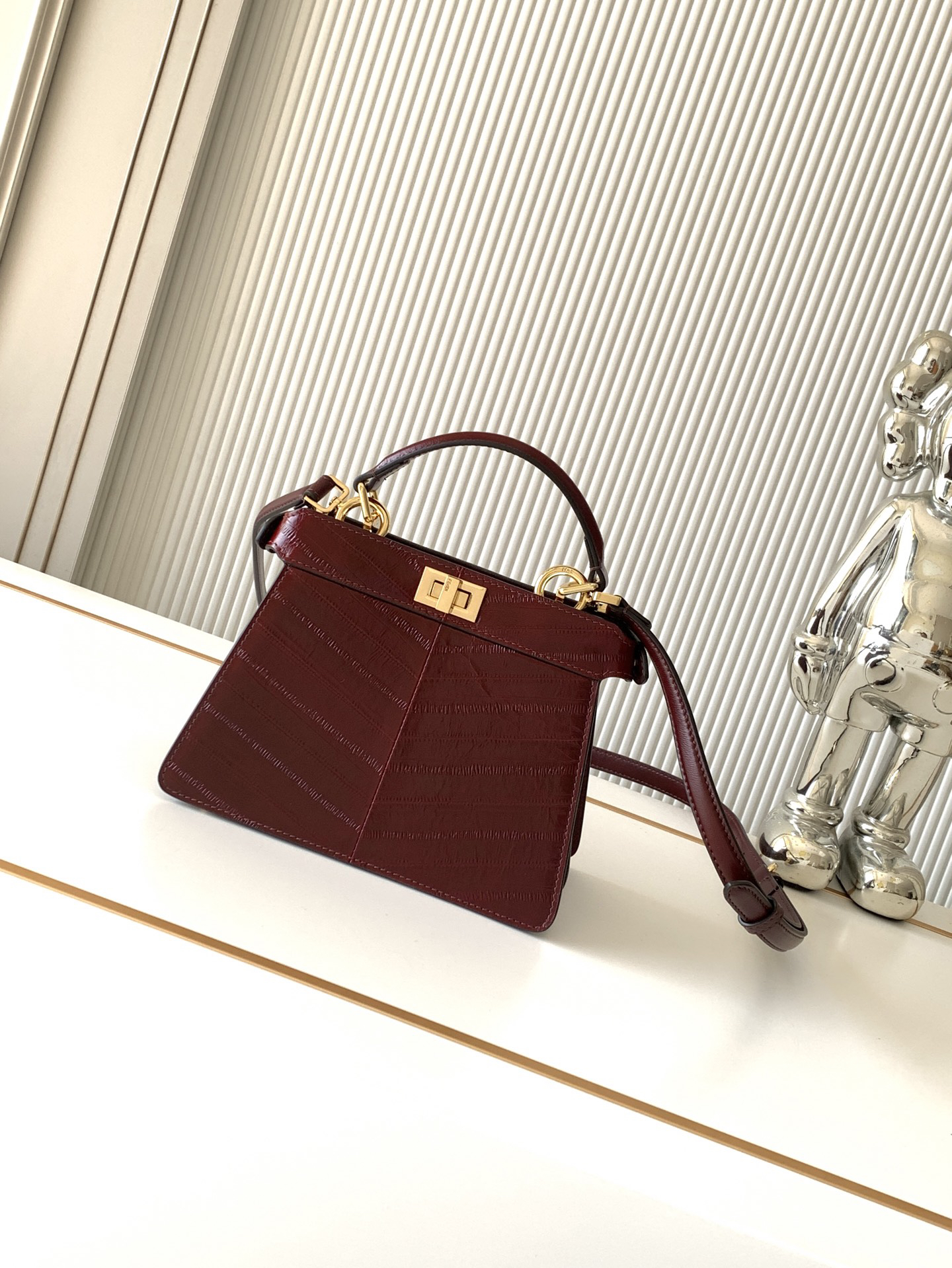 [TOP] FENDI Peekaboo ISeeU Bag 20-11-15.5cm - Dark Red & GHW - 711 Luxury