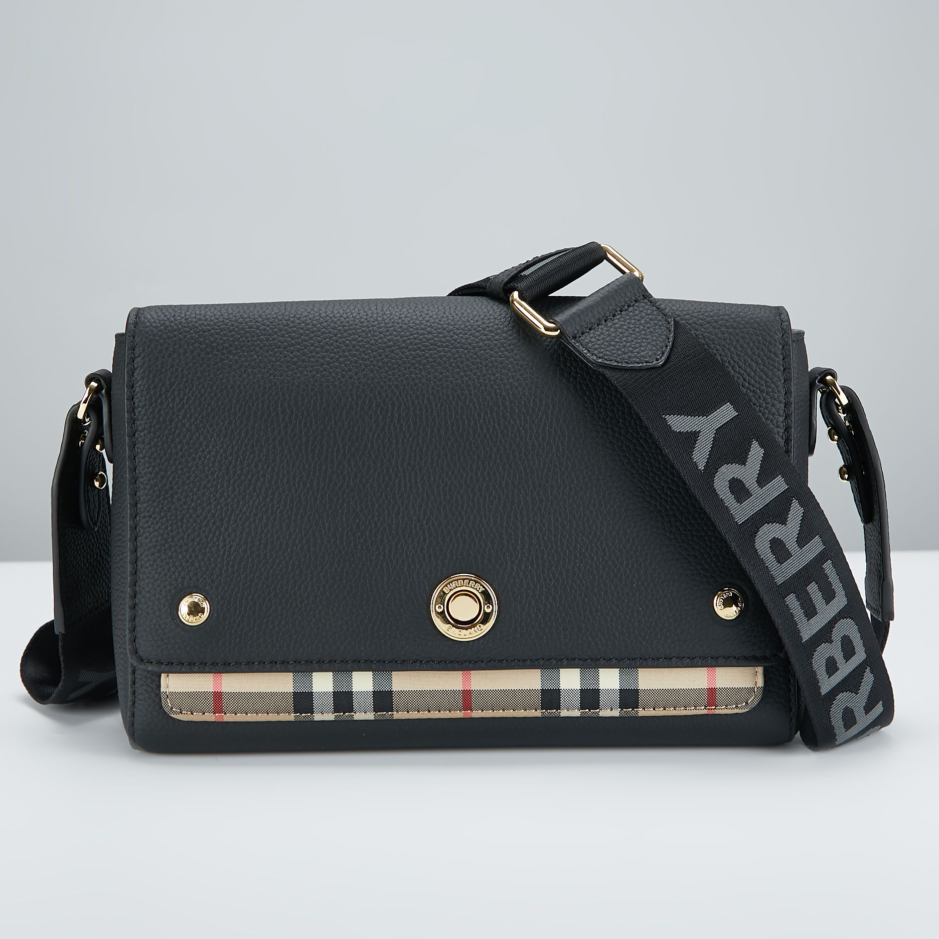 [TOP] BURBERRY Note Crossbody Bag 25 x 8.5 x 18cm - Black - 711 Luxury