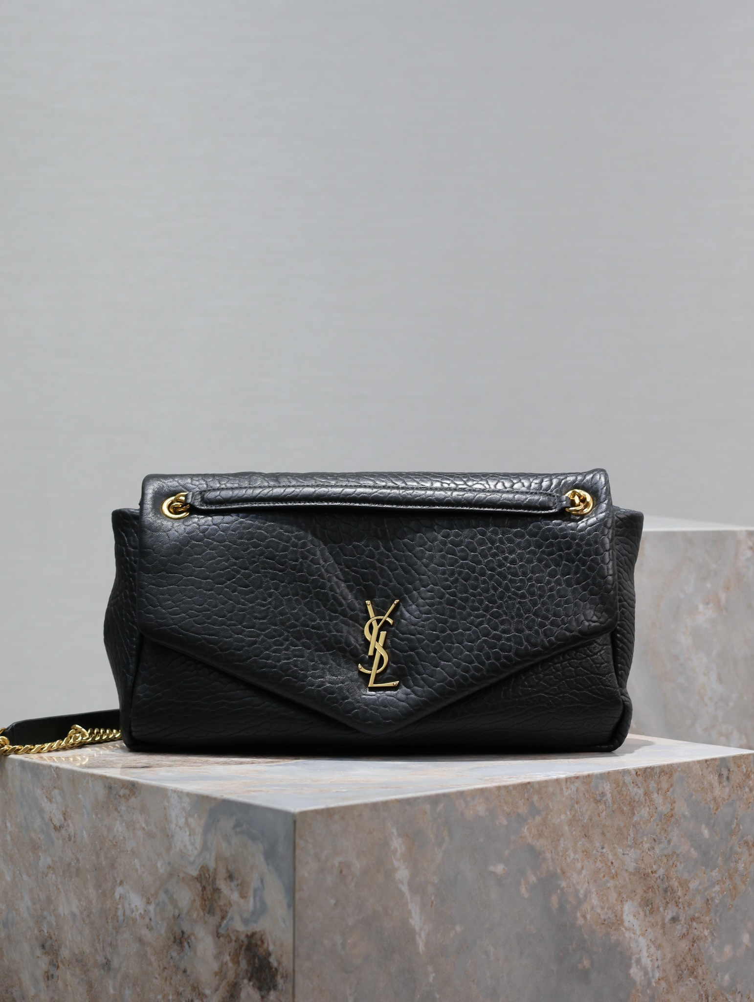 [TOP] Yves Saint Laurent YSL Calypso Lambskin Chain Bag 35.5x21x9cm - Black & GHW - 711 Luxury