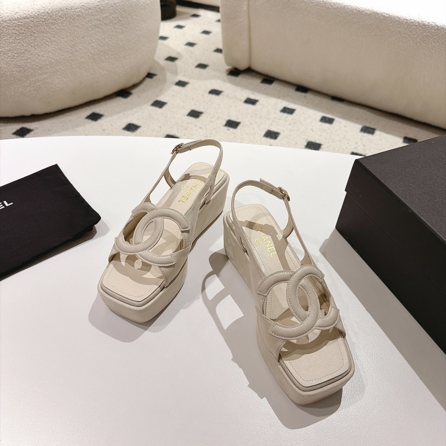 [TOP] CHANEL 7cm Thick Platform Wedge Sandals - Beige - 711 Luxury