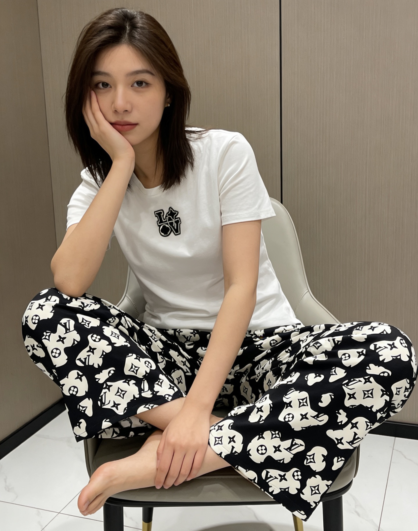 [TOP] Louis Vuitton LV  T-shirt + Pants Suit - Black