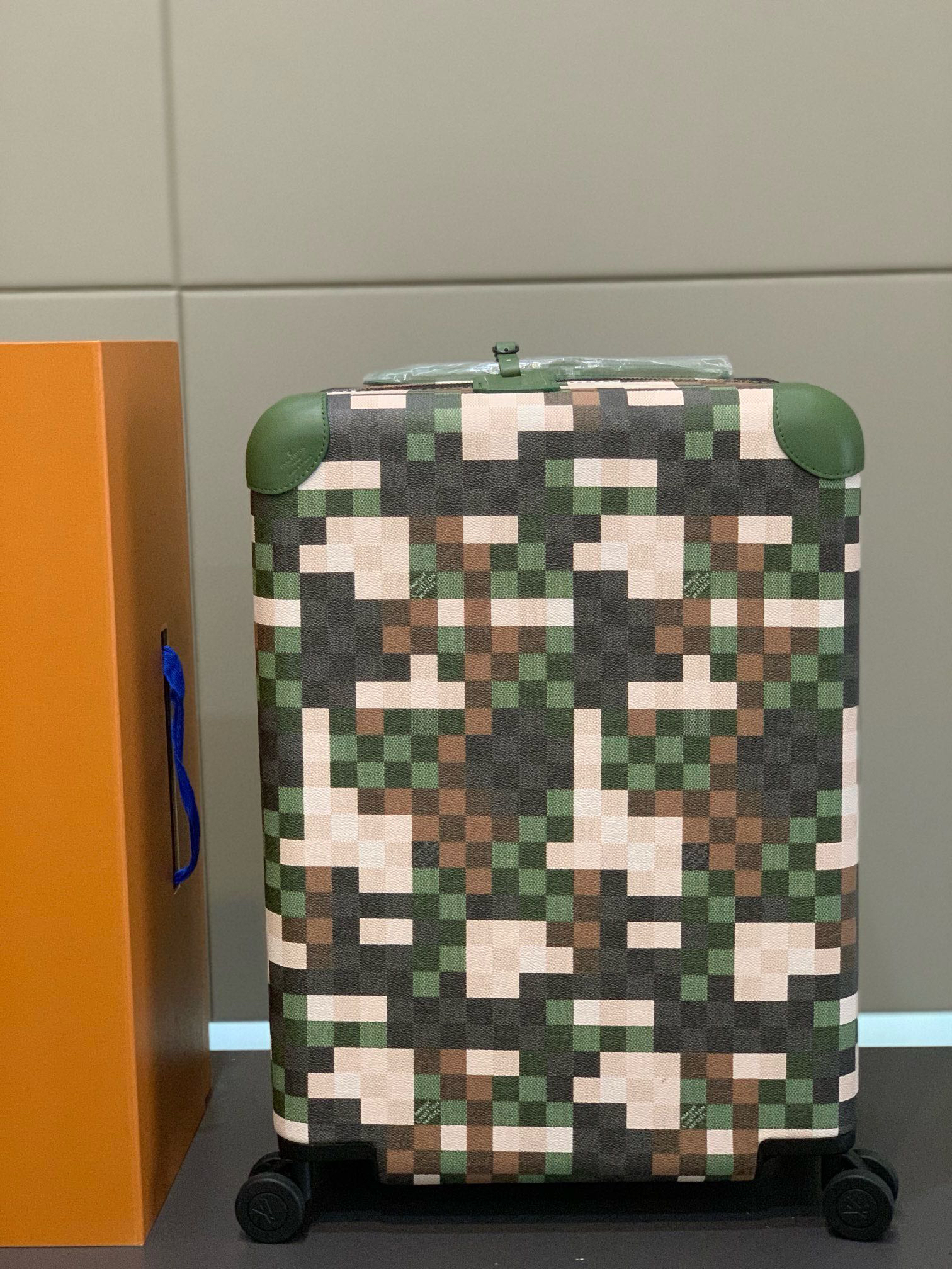 [TOP] Louis Vuitton LV Rolling Luggage Horizon 55 - Green - 711 Luxury