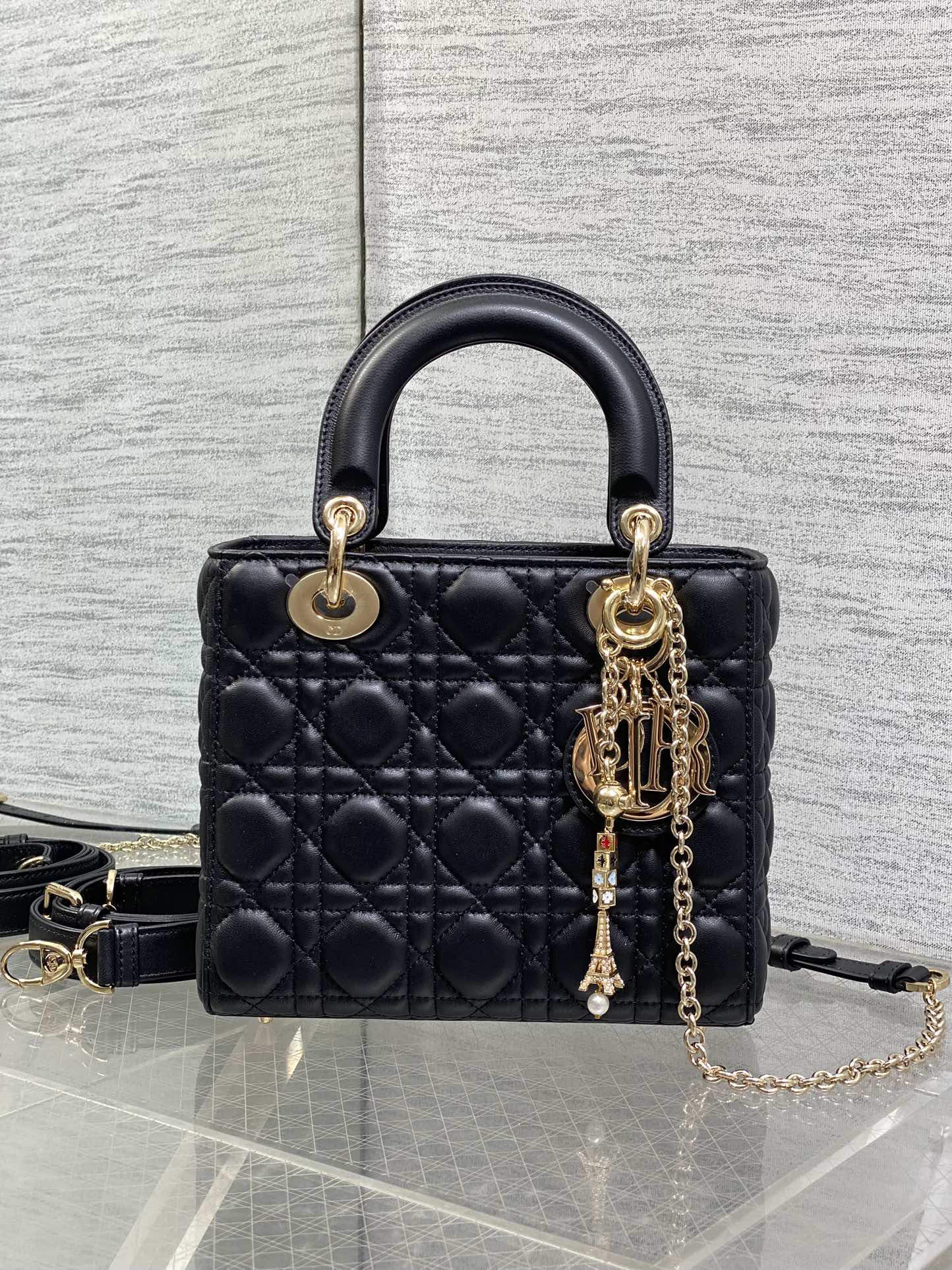 [TOP] Christian Dior Lady Dior Bag Lambskin 20x17x8cm - Black - 711 Luxury