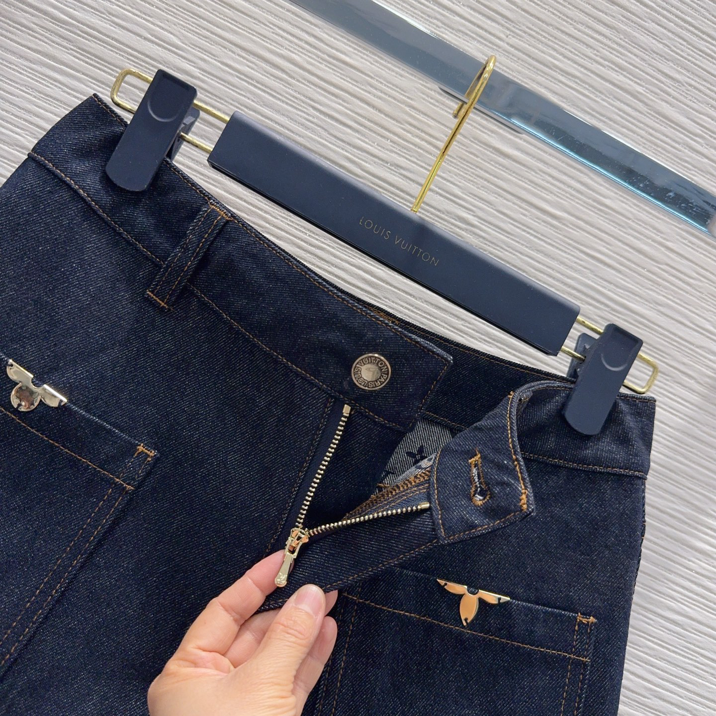 [TOP] Louis Vuitton LV Denim Shorts - Navy Blue