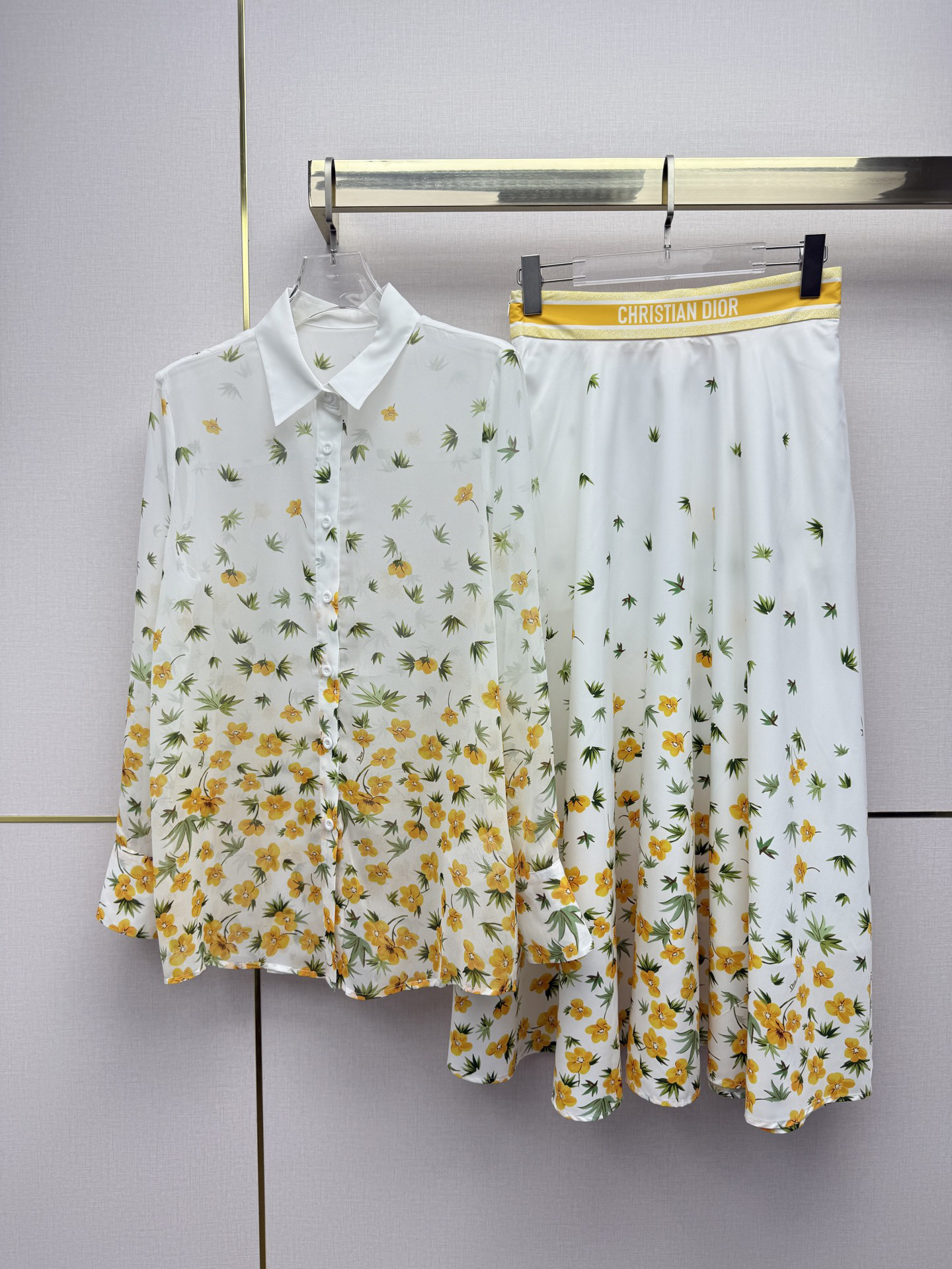 [TOP] Christian Dior Skirt - White