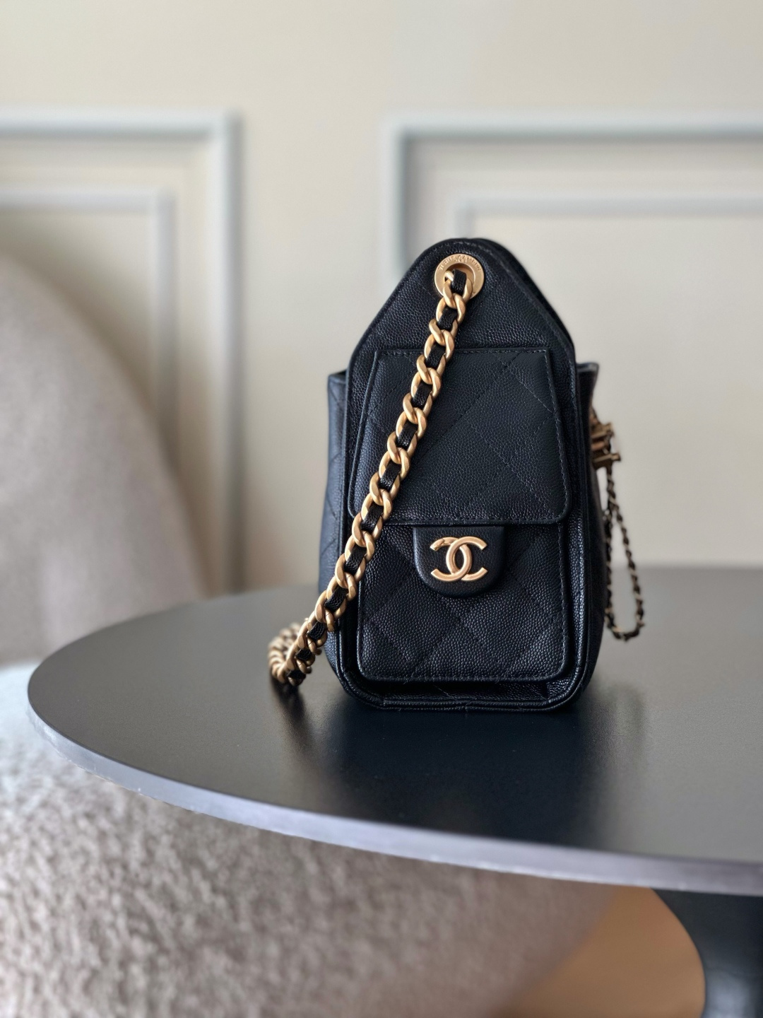 [TOP] CHANEL Hobo 25 Bag 20x22x12.5cm - Black & GHW - 711 Luxury