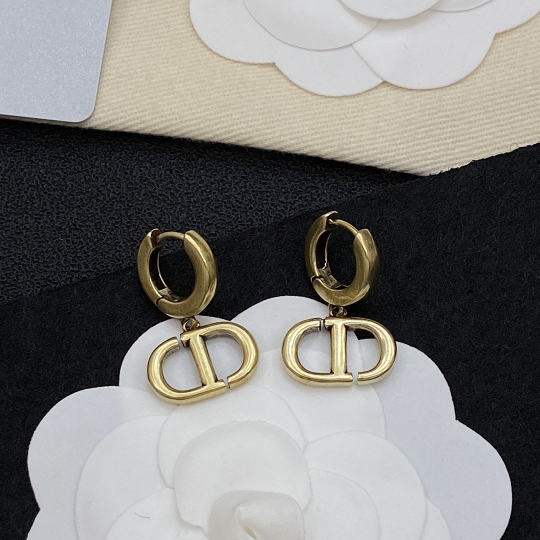[TOP] Christian Dior Earrings - 3 Color