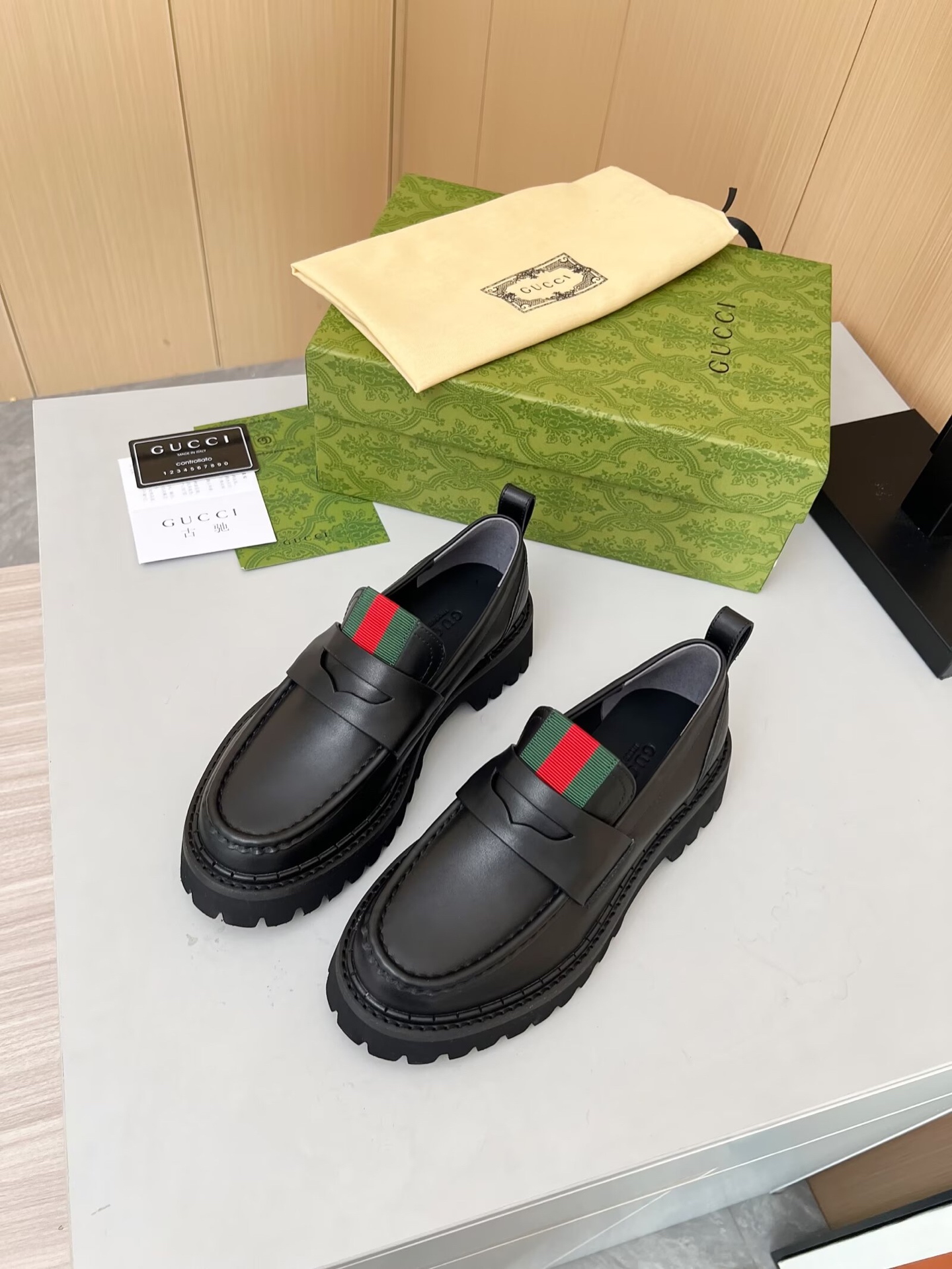 [TOP] GUCCI Loafers - Black - 711 Luxury