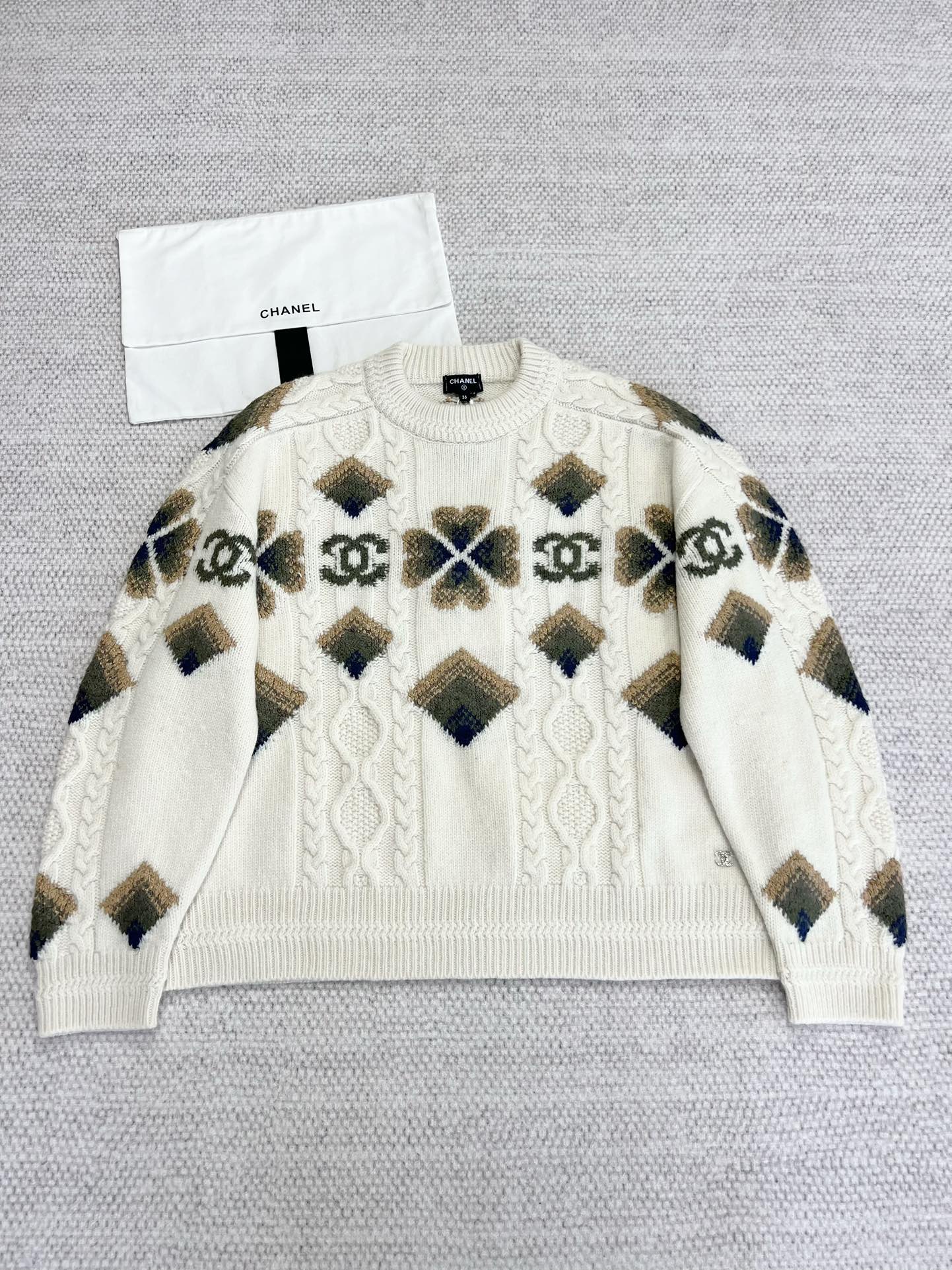 Chanel Top-quality Version CC Coco Neige Four Leaf Clover Wool Sweater#294113