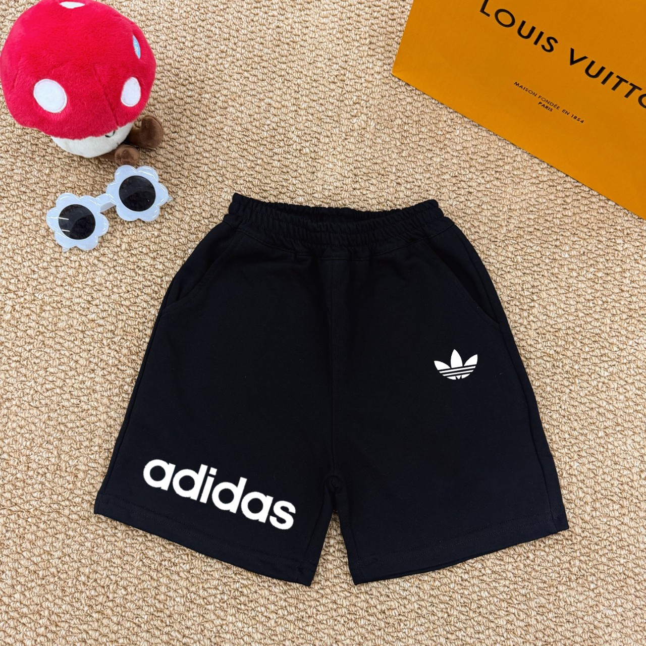 Adidas Originals Unisex Kids Casual Sports Shorts Classic Trefoil Logo Print Sweat Shorts Full Complete Tags Sizes 90-150 Boys Girls Summer Elastic Waist Shorts
