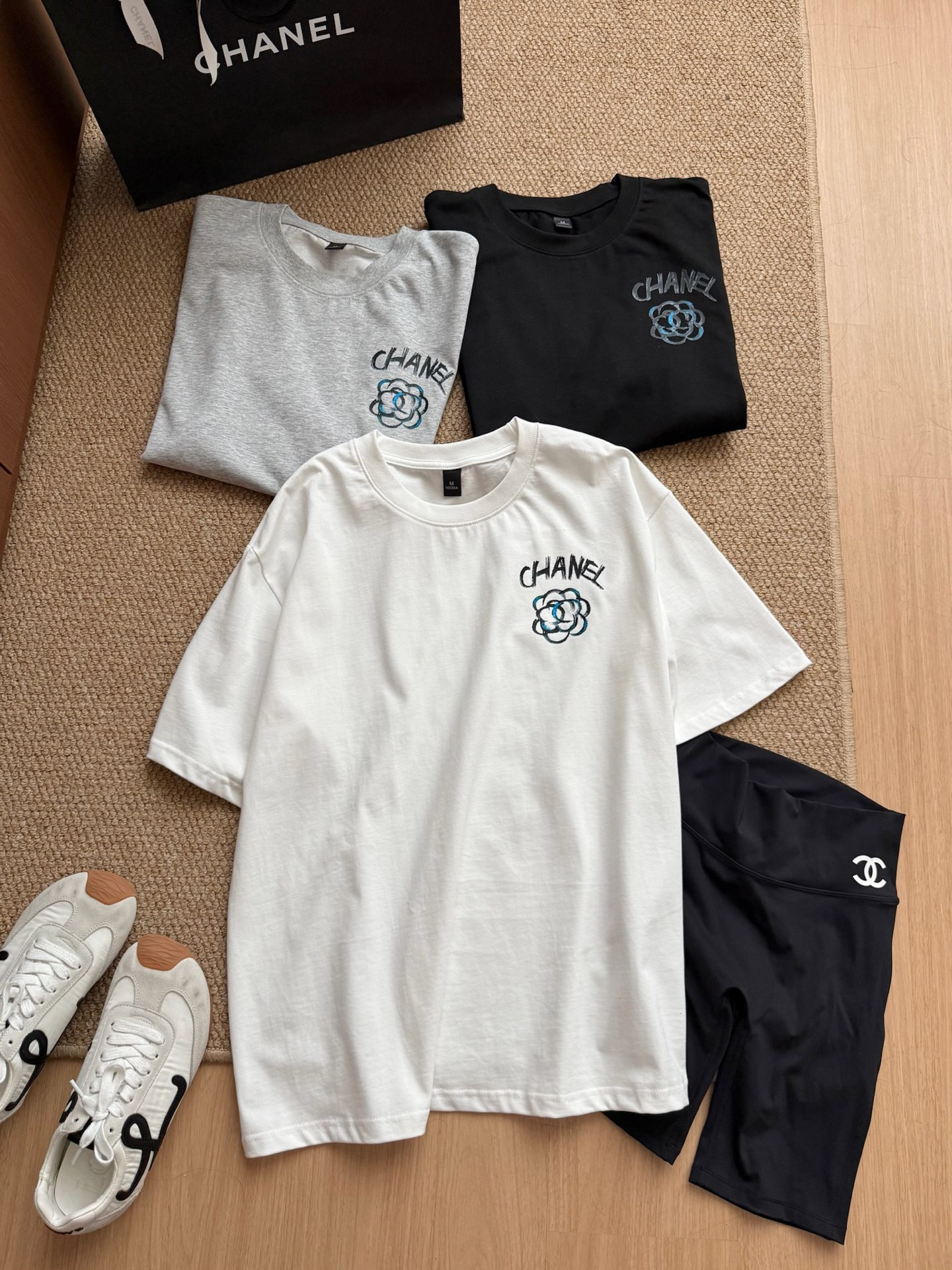 [TOP] CHANEL  T-shirt - 3 Colors