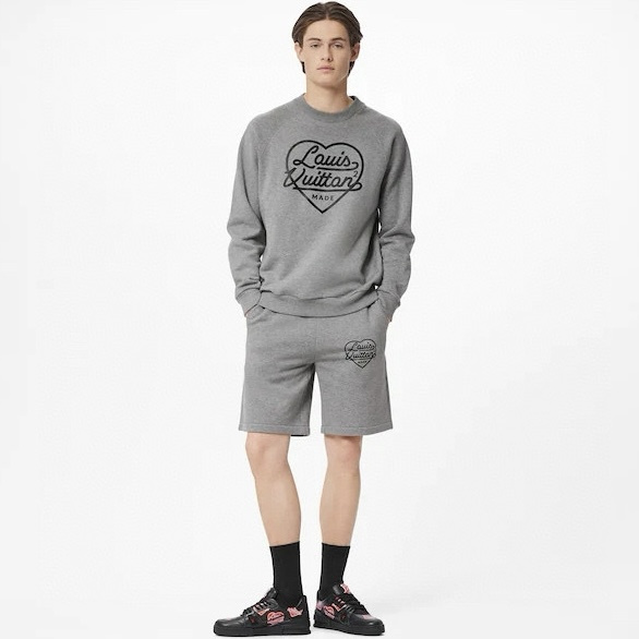 Louis Vuitton Clothing Louis Vuitton Heart-shaped Print Sweatshirt #326742 View 2 | Nigo Office